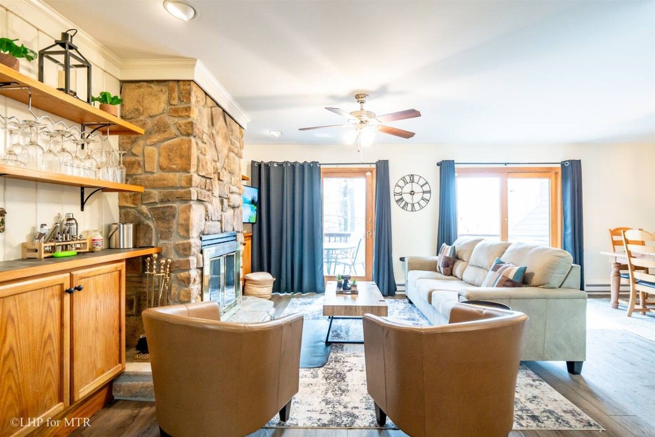 Bear Hug Inn