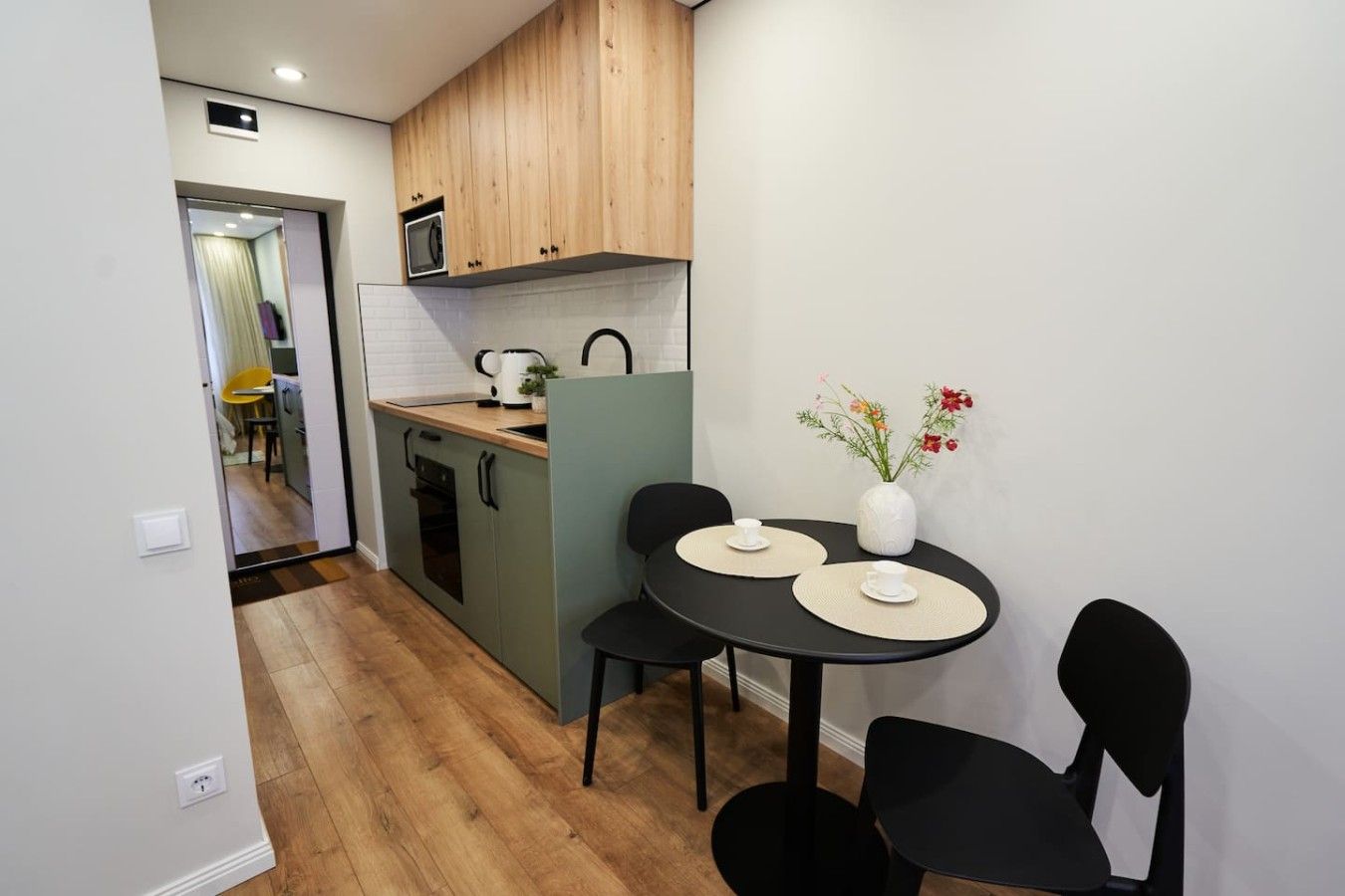 Central Cozy Studio • WiFi, AC, Self Check-in