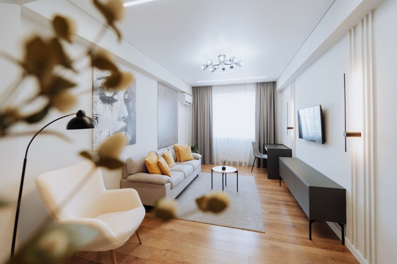 1BR + Workspace • Park View • Elevator