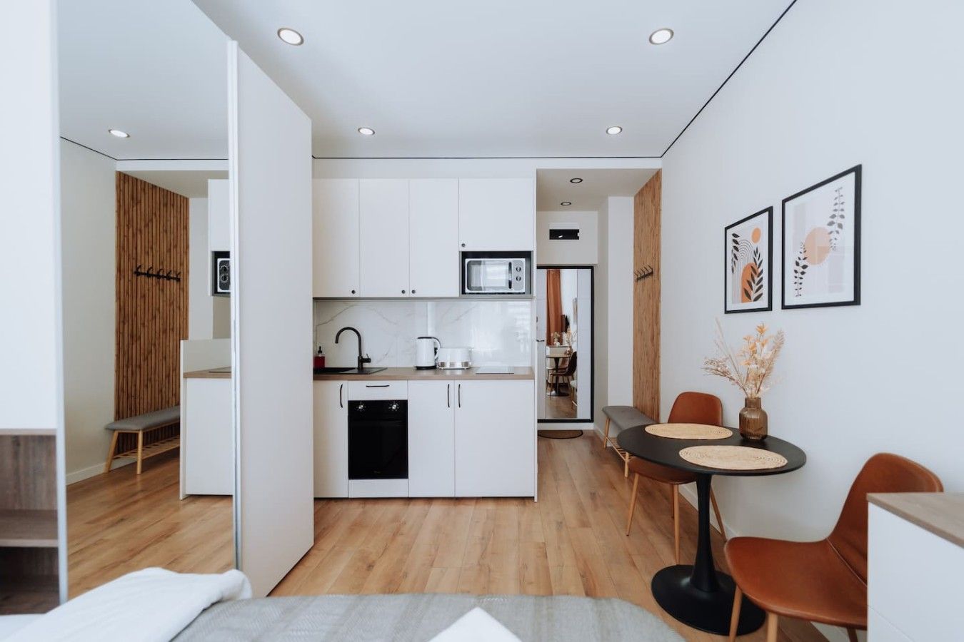 Charming Studio by Park | Historic Center