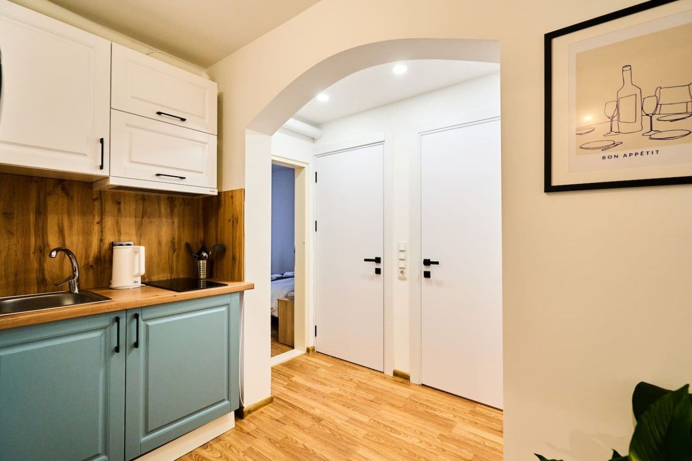 Cozy Studio • Near Airport • Botanica