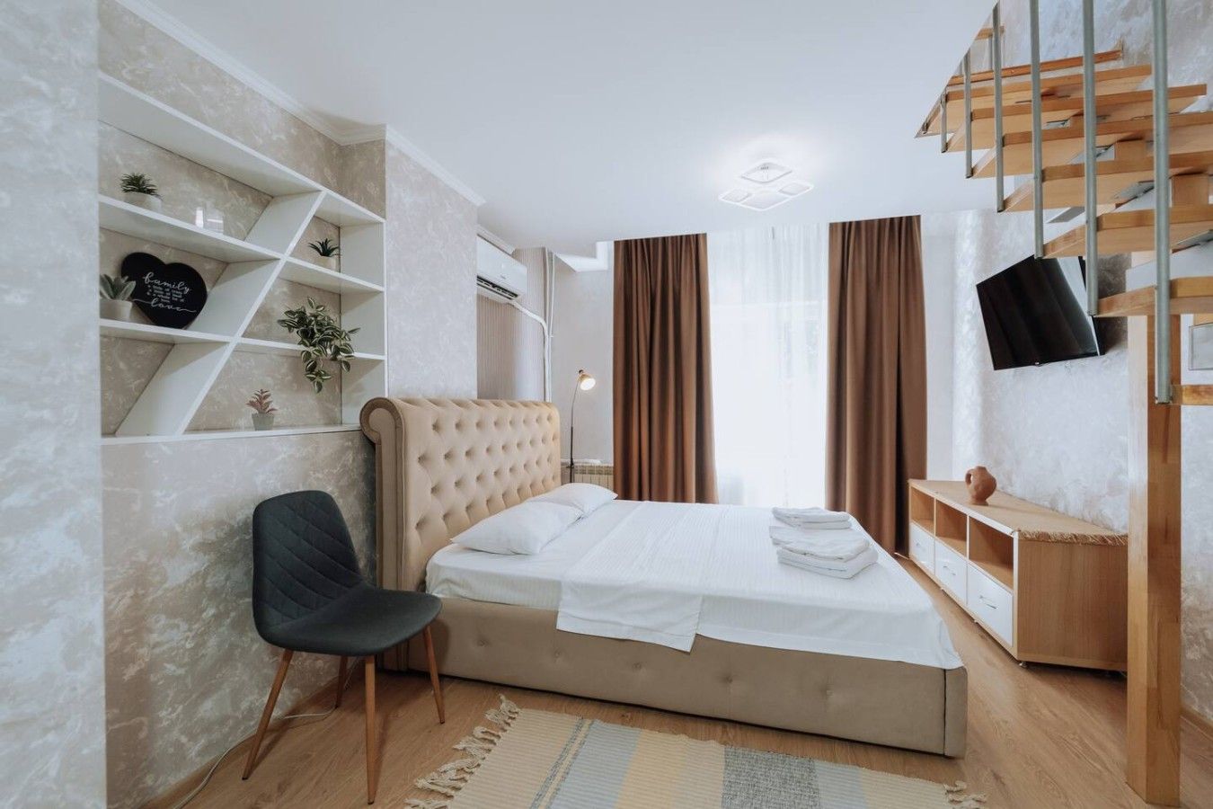 Riscani Quiet 1BR • Balcony • Pet Friendly