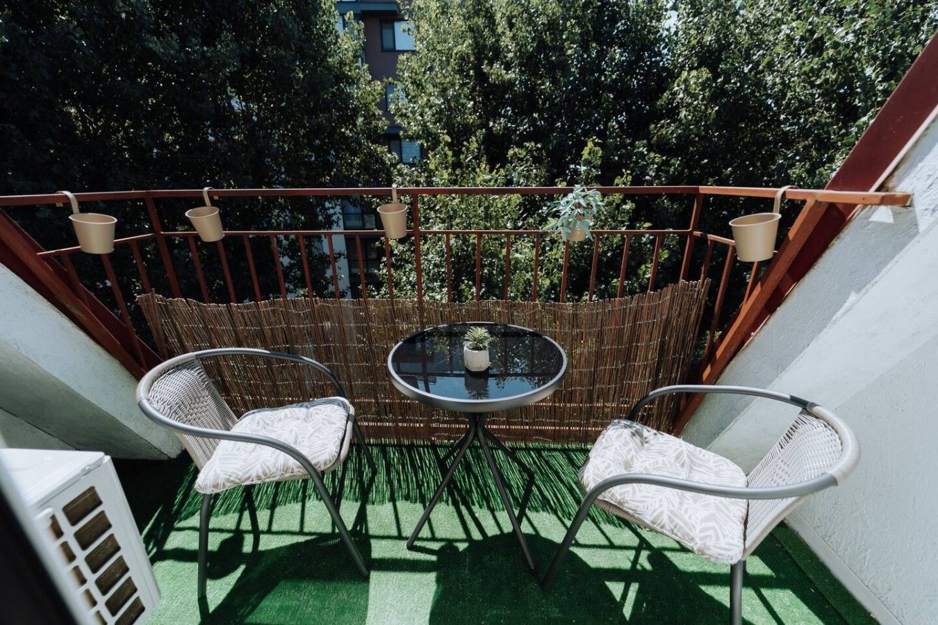 Riscani Quiet 1BR • Balcony • Pet Friendly