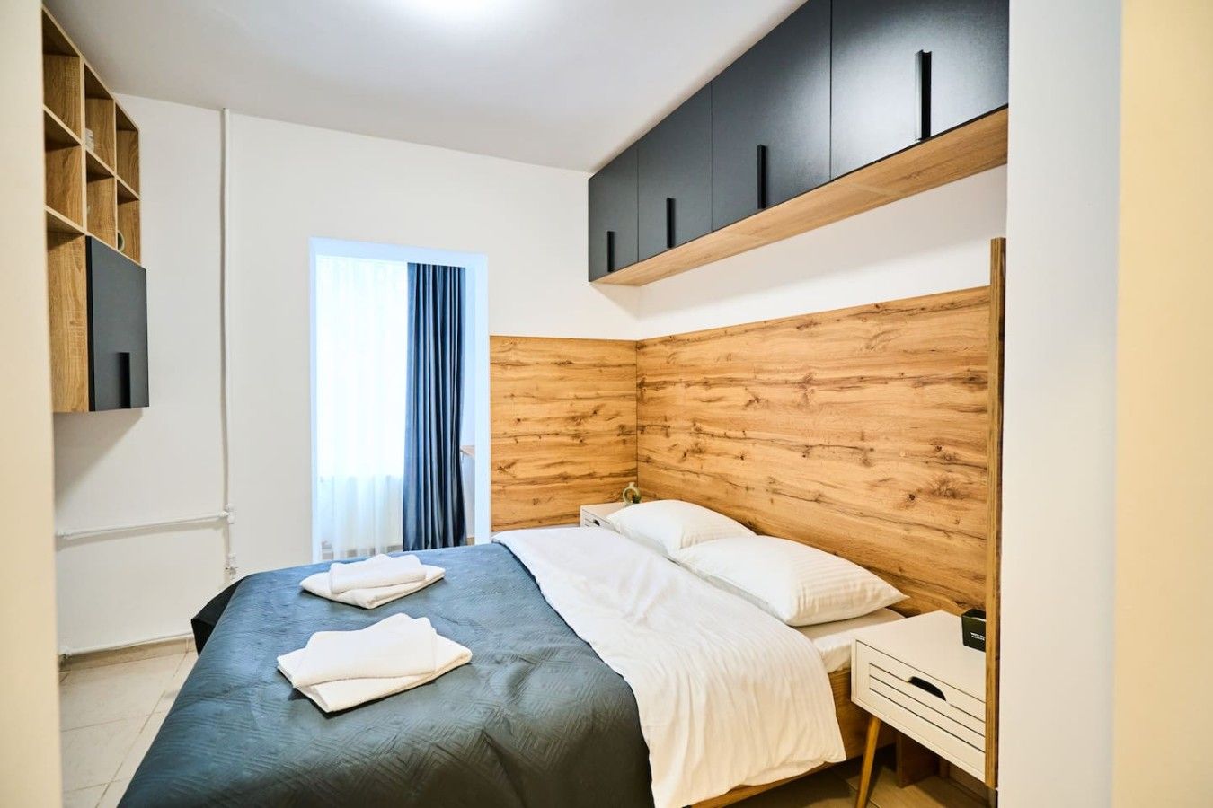 WiFi Studio • Near Airport & Attractions