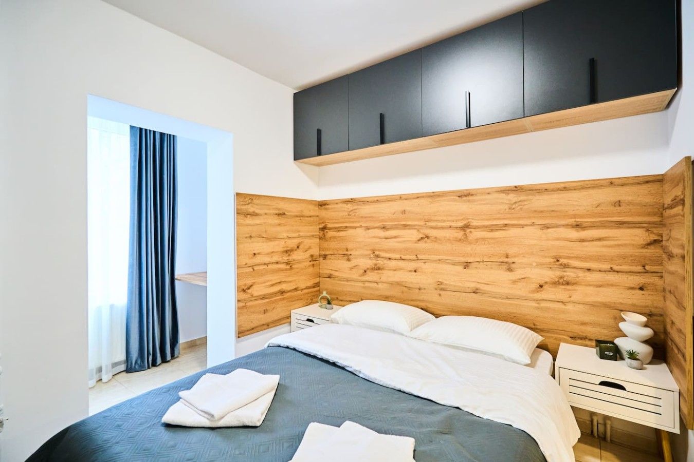 WiFi Studio • Near Airport & Attractions