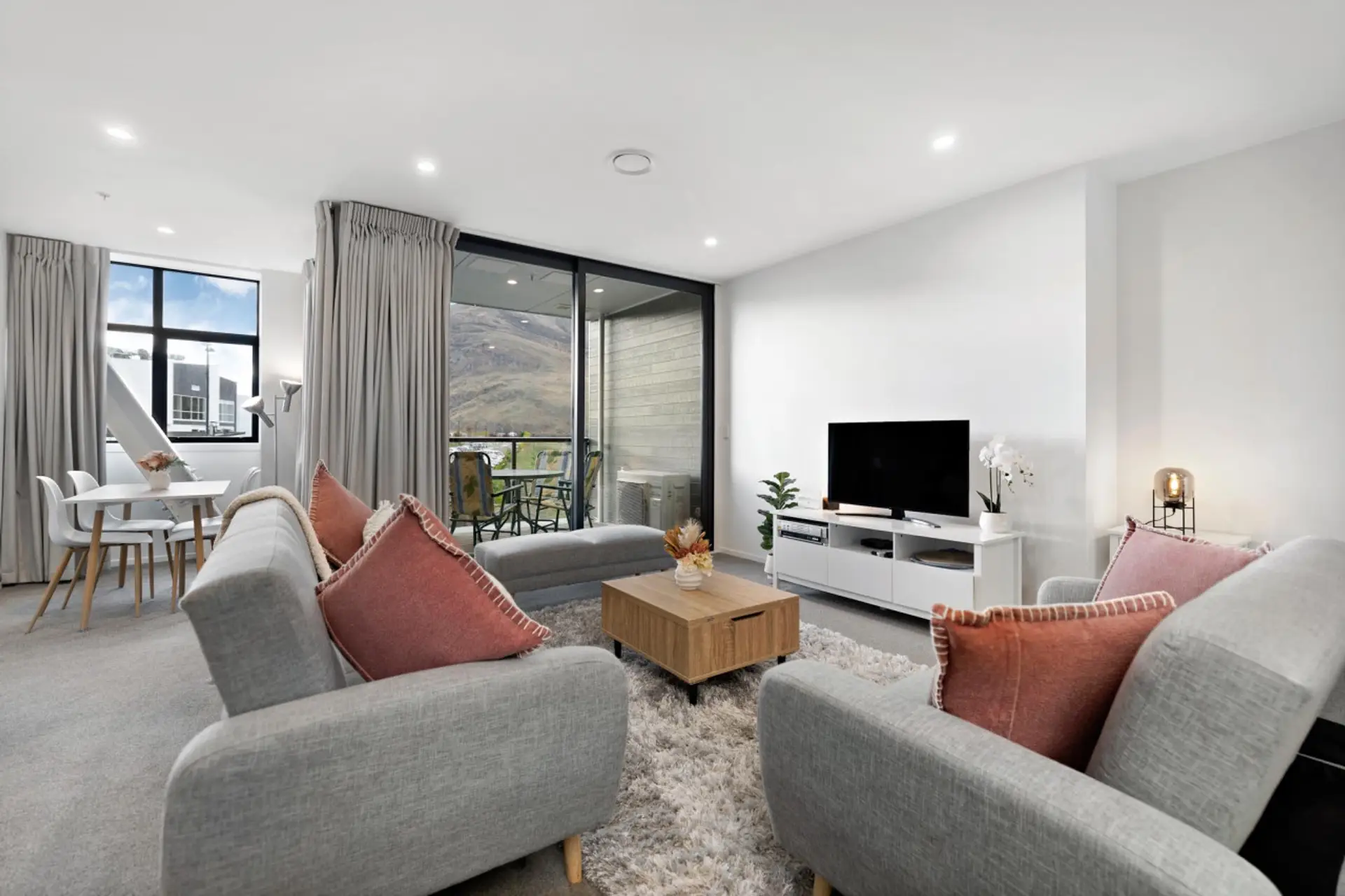 Modern, bright living area heat pump
