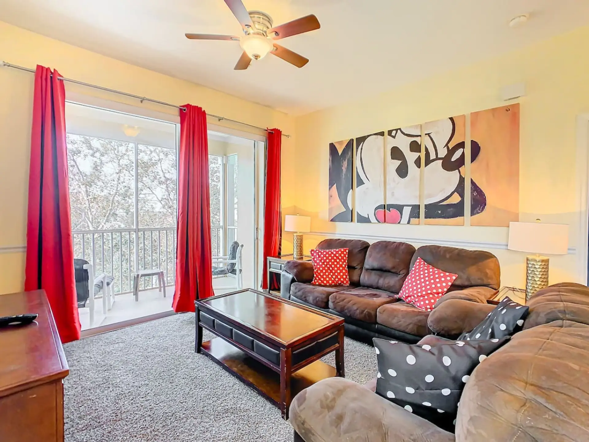 A spacious living area that's perfect for relaxing and spending quality time with family.