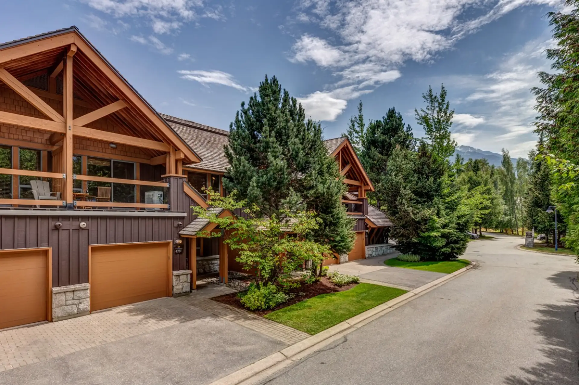 3BD/3BA Townhome Hot Tub, Garage