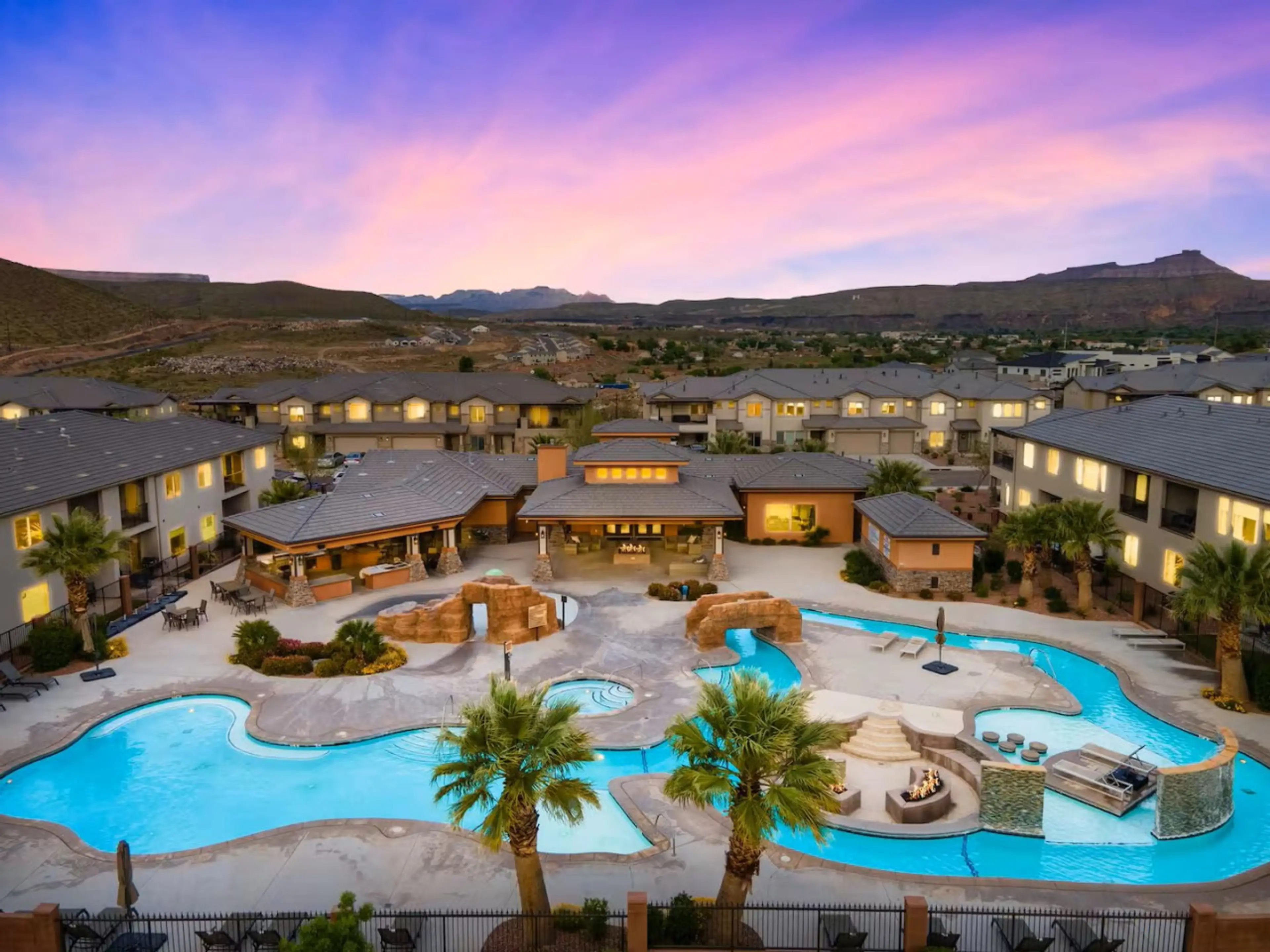 Community Amenities - Right Behind The Home! Lazy River, Fire Pit Area, Splash Pad, Swimming Pool, Sun Loungers, BBQ's, Clubhouse