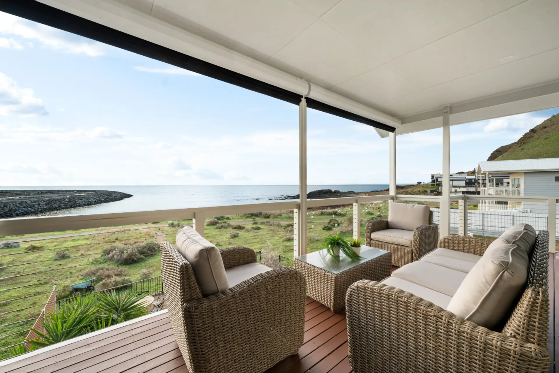 Breathtaking 180-degree ocean and marina views from the upper deck—your front-row seat to sunrise and sunset.
