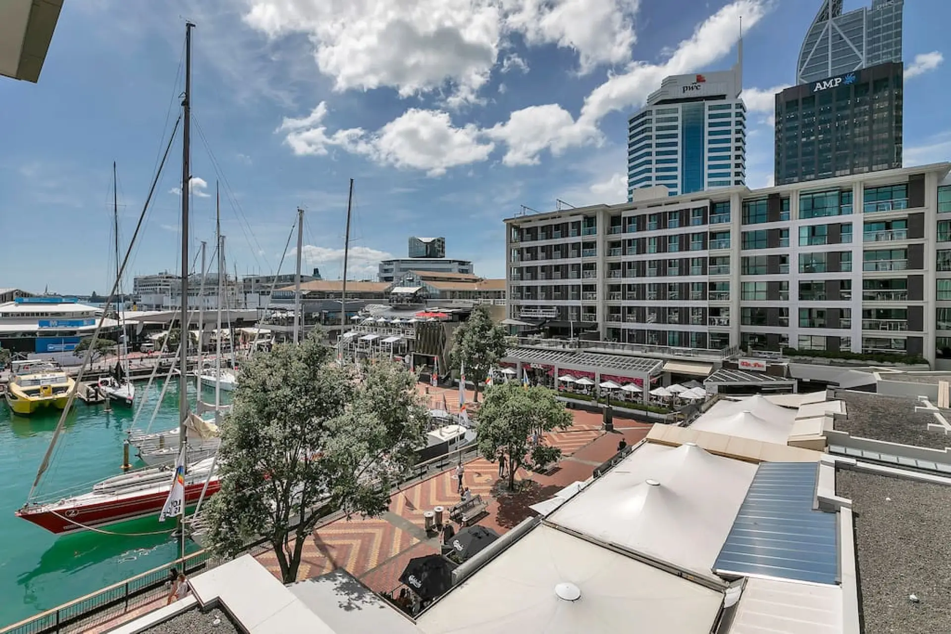 Your front yard is Auckland's famous Viaduct Harbour — step outside to waterfront restaurants, yacht-lined marinas, and the buzz of New Zealand's best dining precinct, all within a two-minute walk from your door.