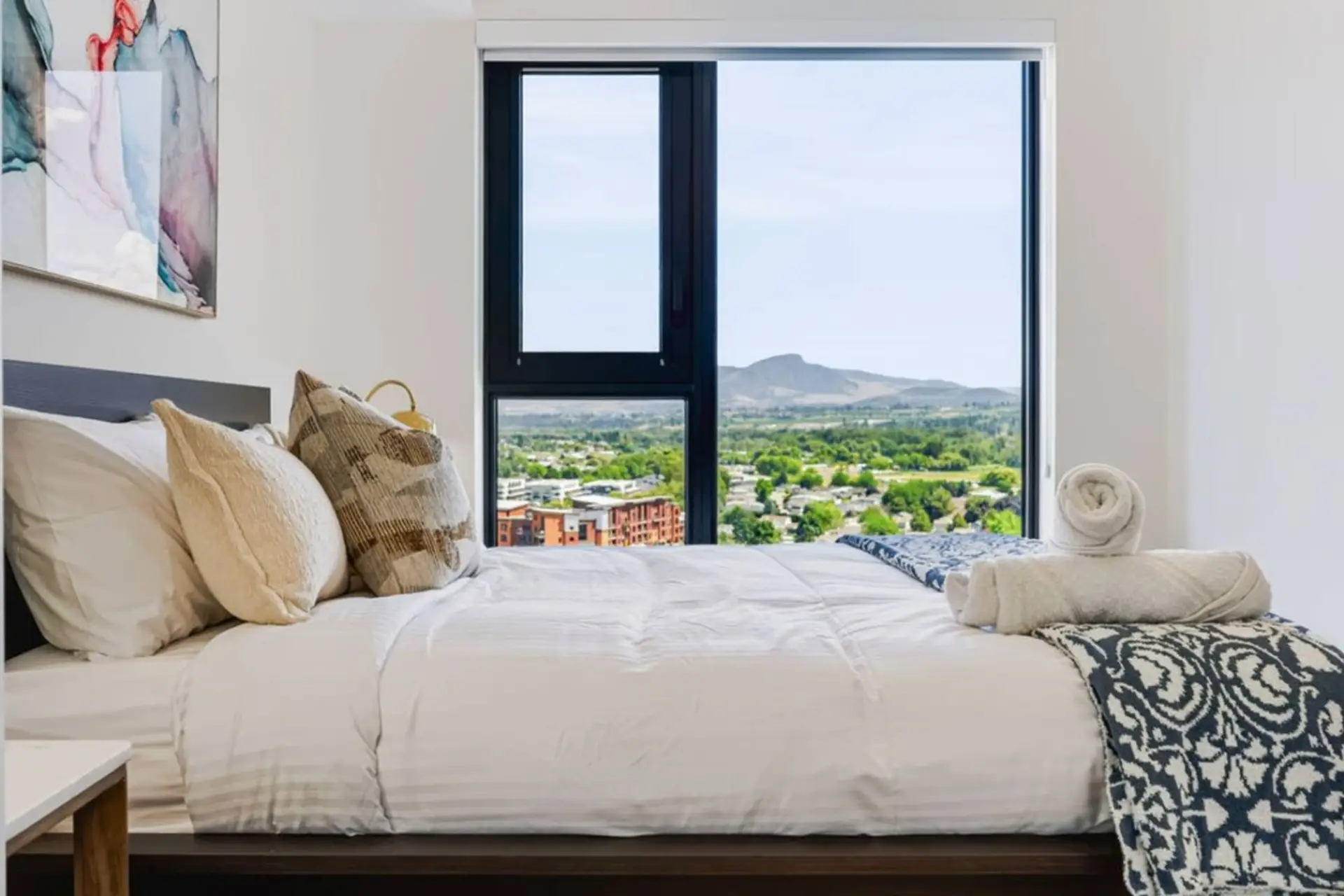 Two queen bedrooms allow the condo to comfortably sleep up to four guests.