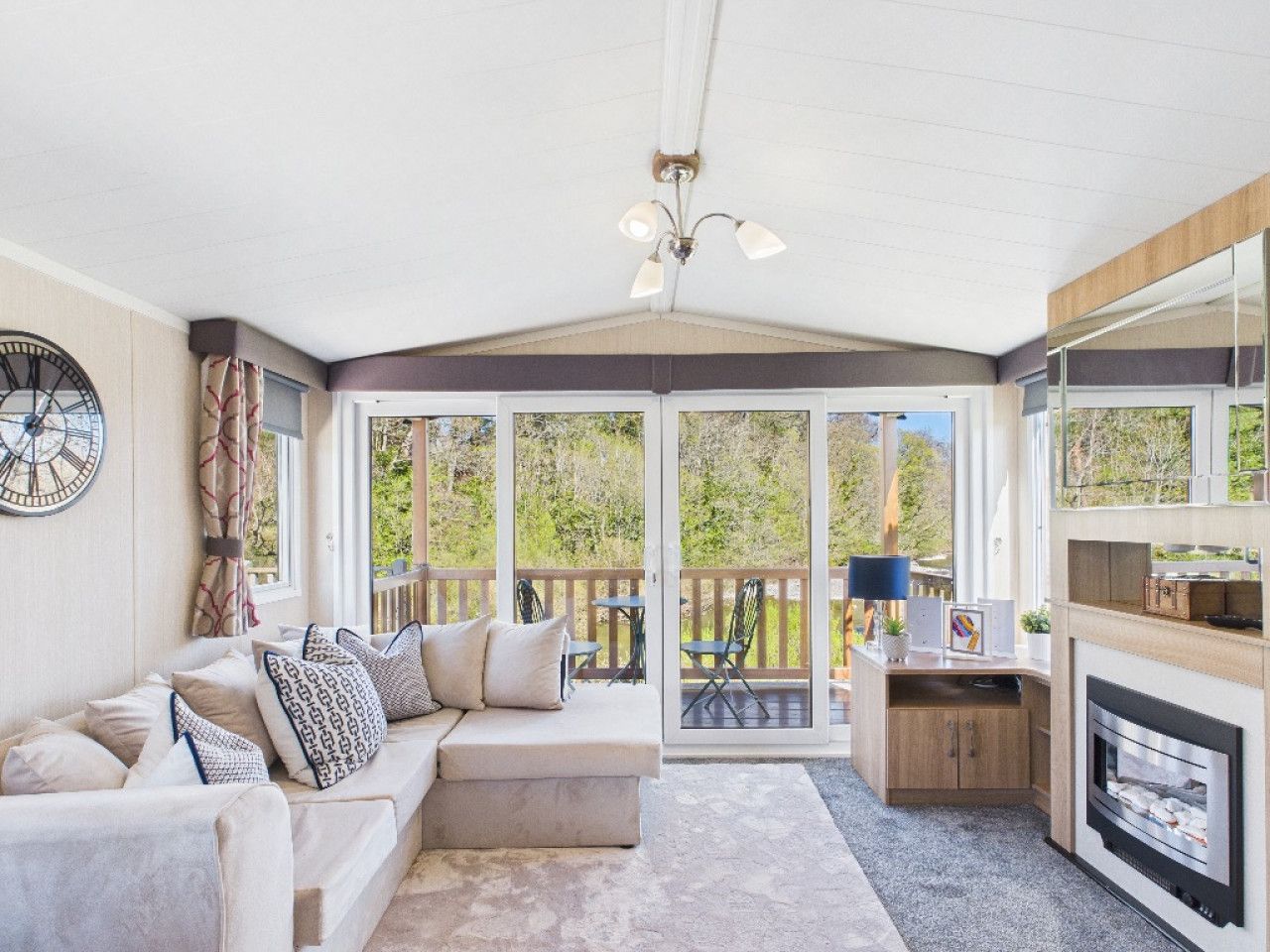 Riverside Lodge