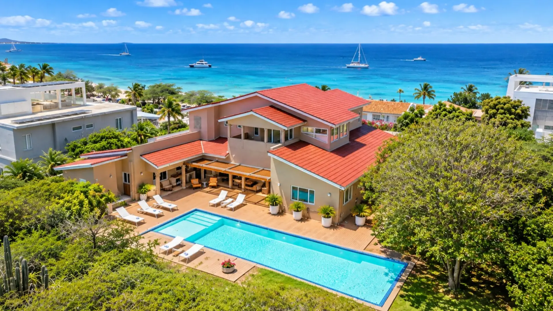 Welcome to Catalina Beach House, the vacation Villa of your dreams! Only a few steps from the beach and sea, allow this villa to serve as the foundation for an amazing trip to Aruba.