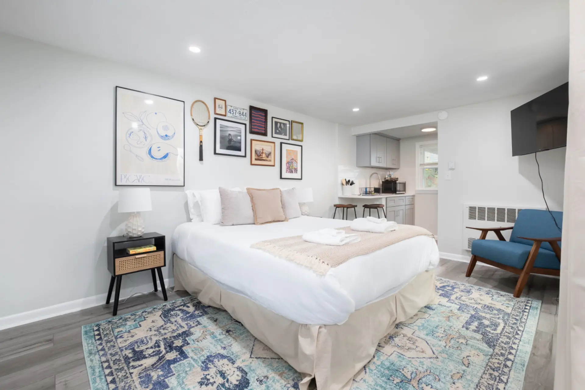 Sink into a cloud. Our premium mattress is topped with a plush topper for the ultimate sleep experience.