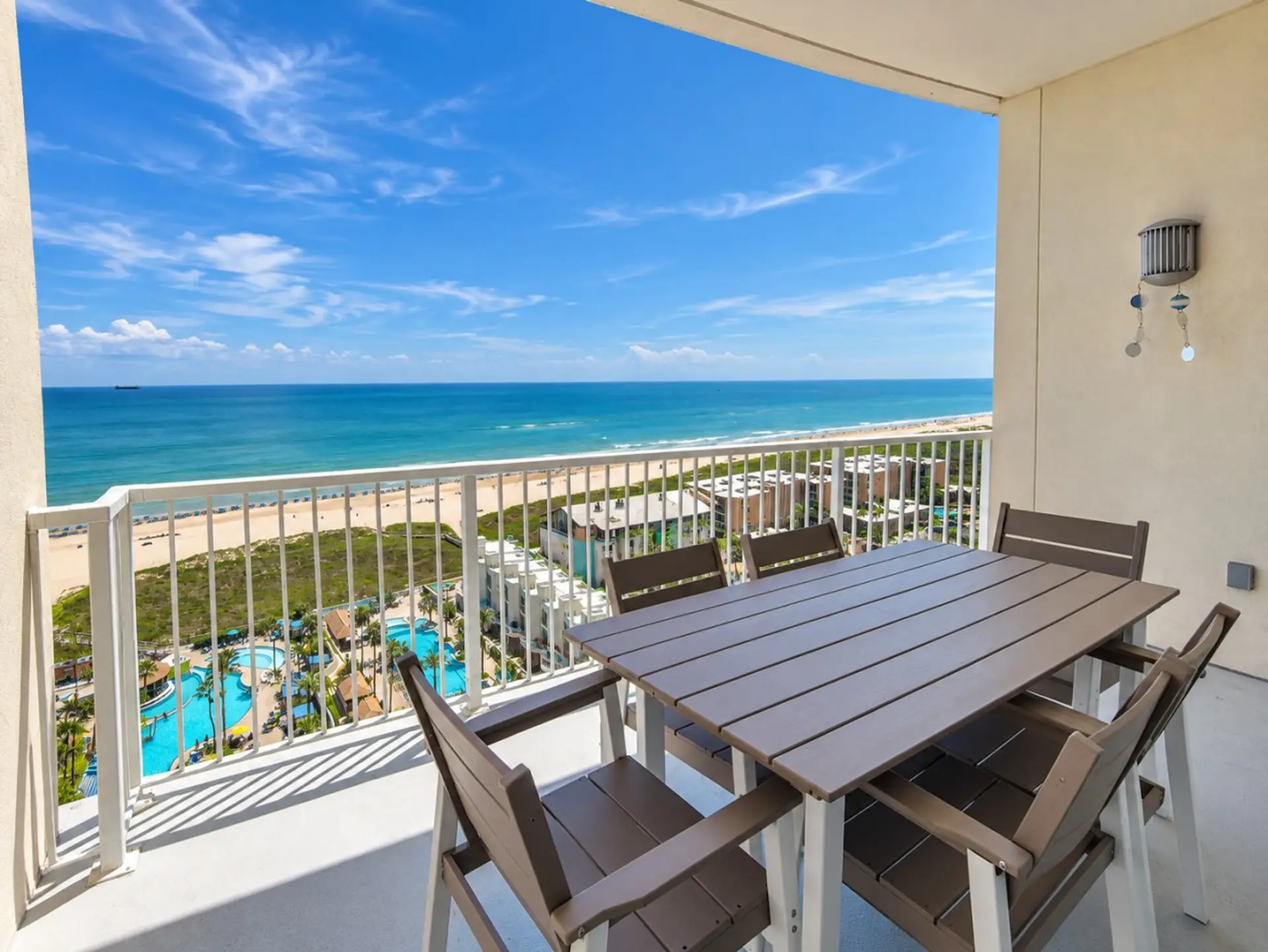 Balcony with view of the Gulf