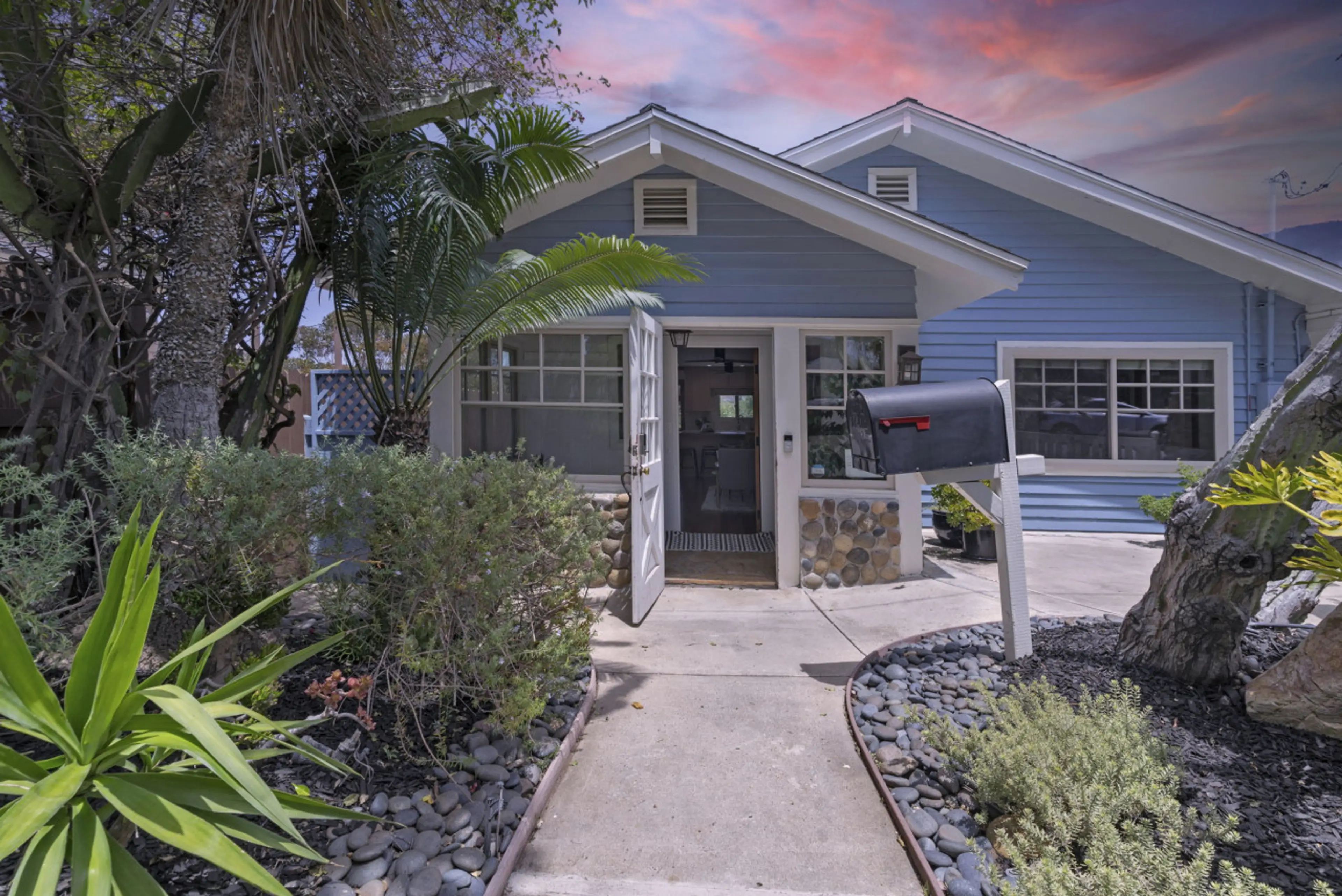 Canyonview Craftsman | King Bed, Hot Tub, EV Charger