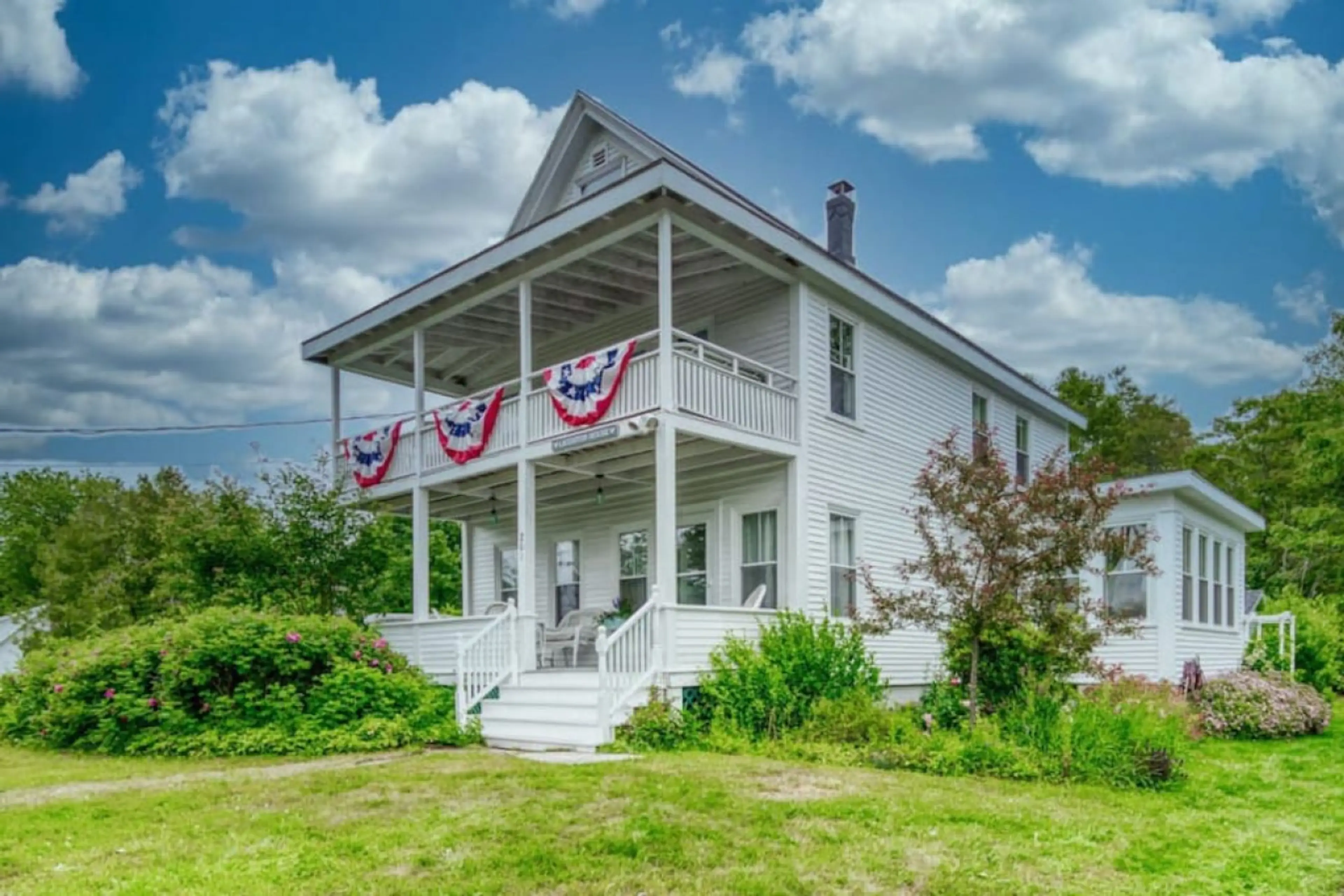 2 Balconies for lounging in the sun