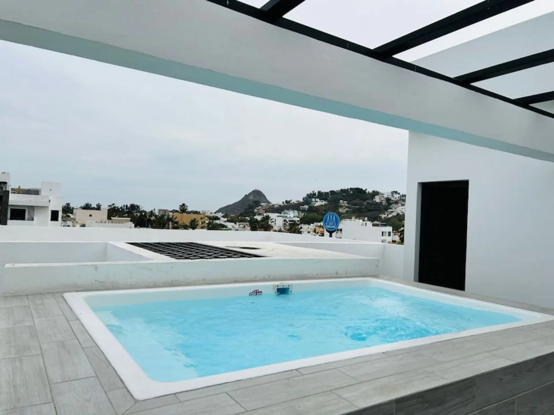 vista a la piscina