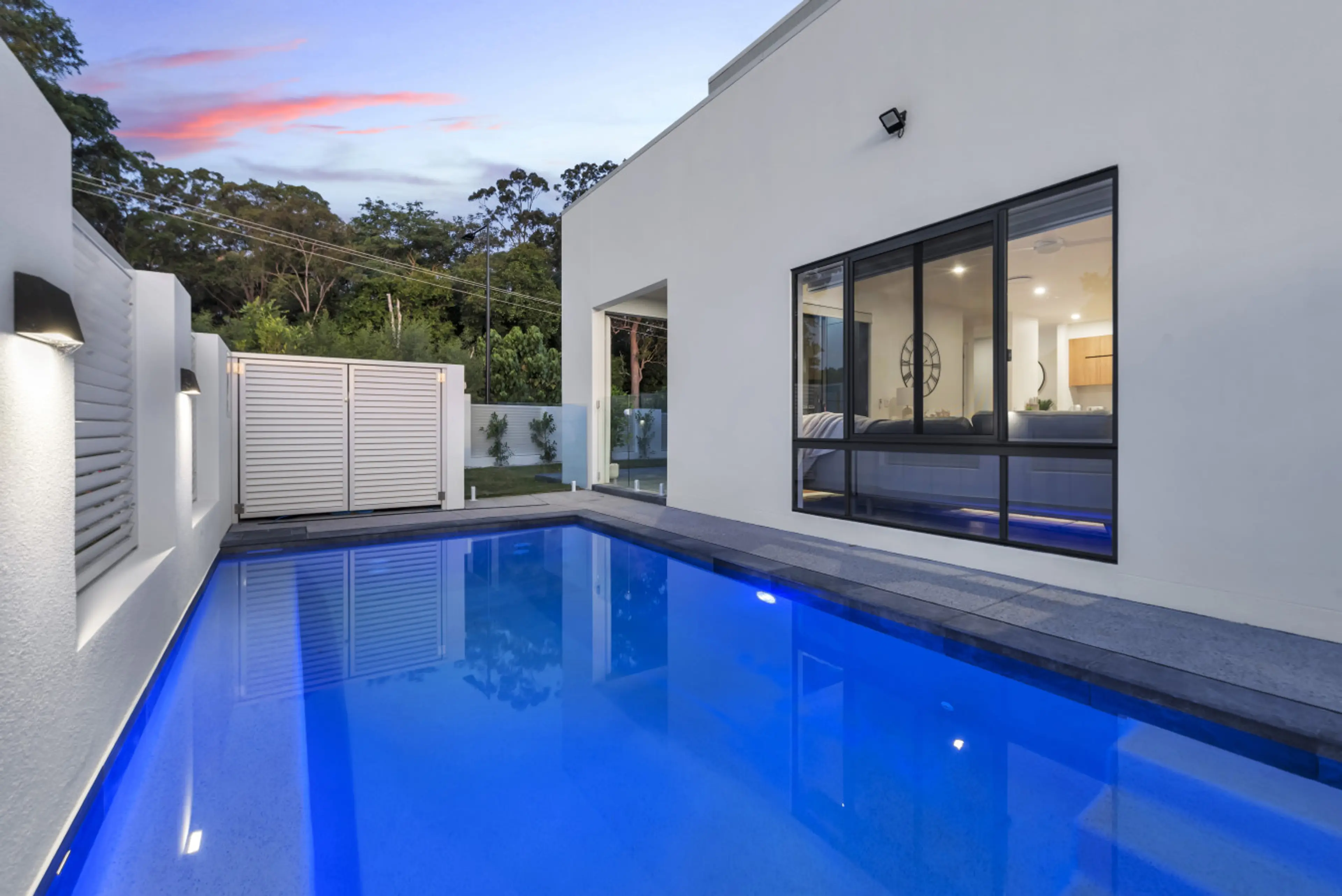 Heated swimming pool