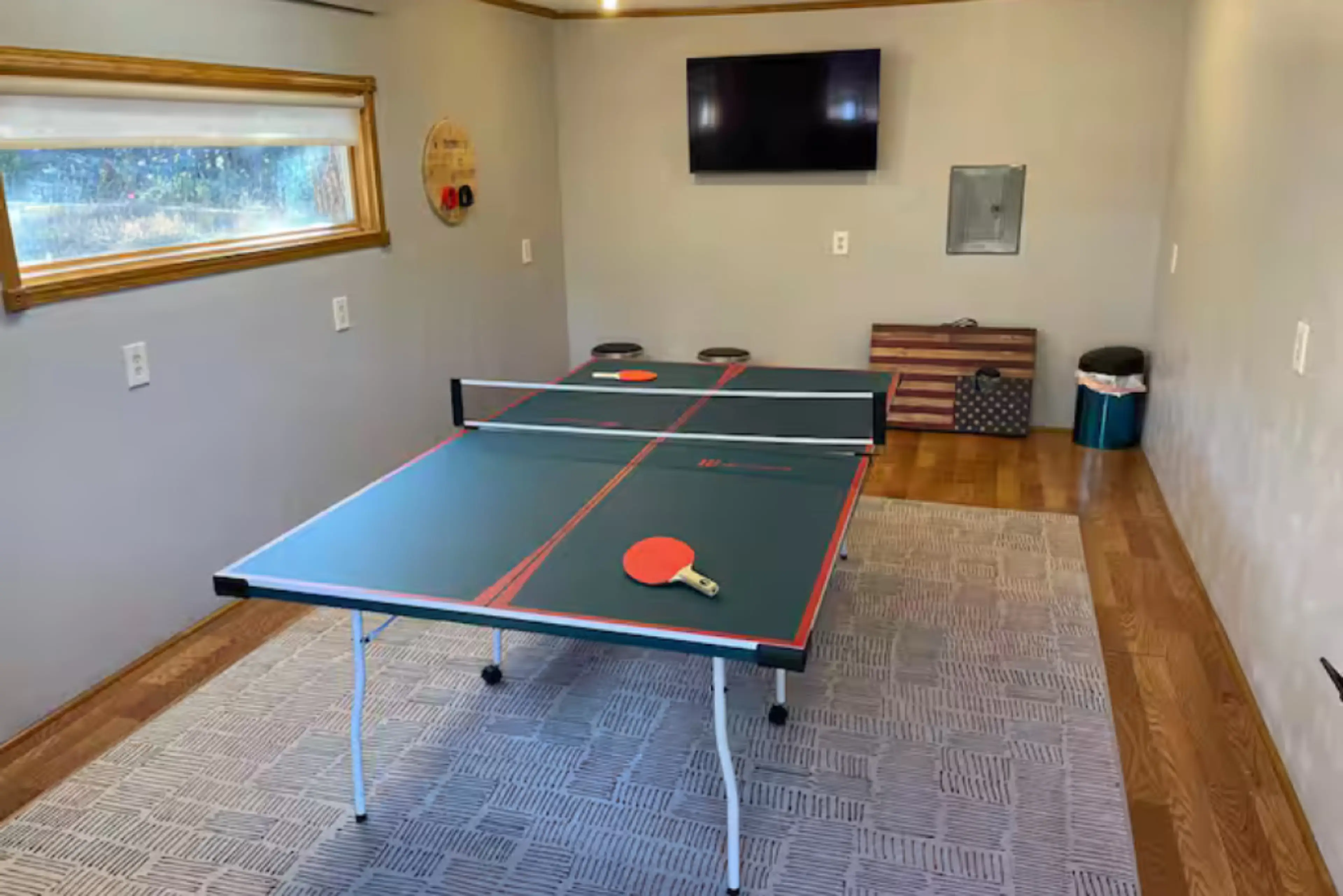 Features a full-sized ping pong table—perfect for friendly competitions, family games, or just a little stress relief after a day of exploring