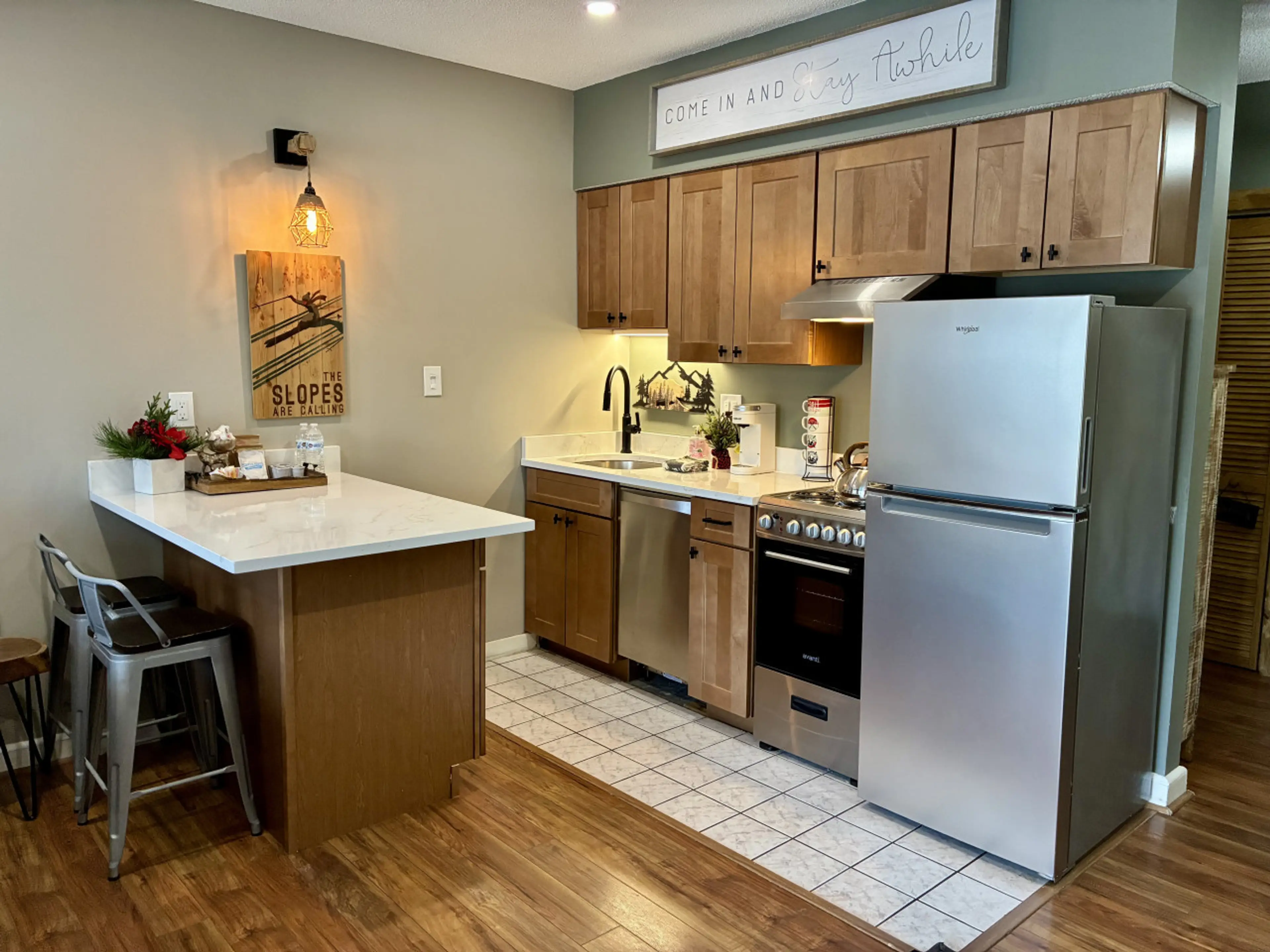 New Kitchen with Quartz Counters