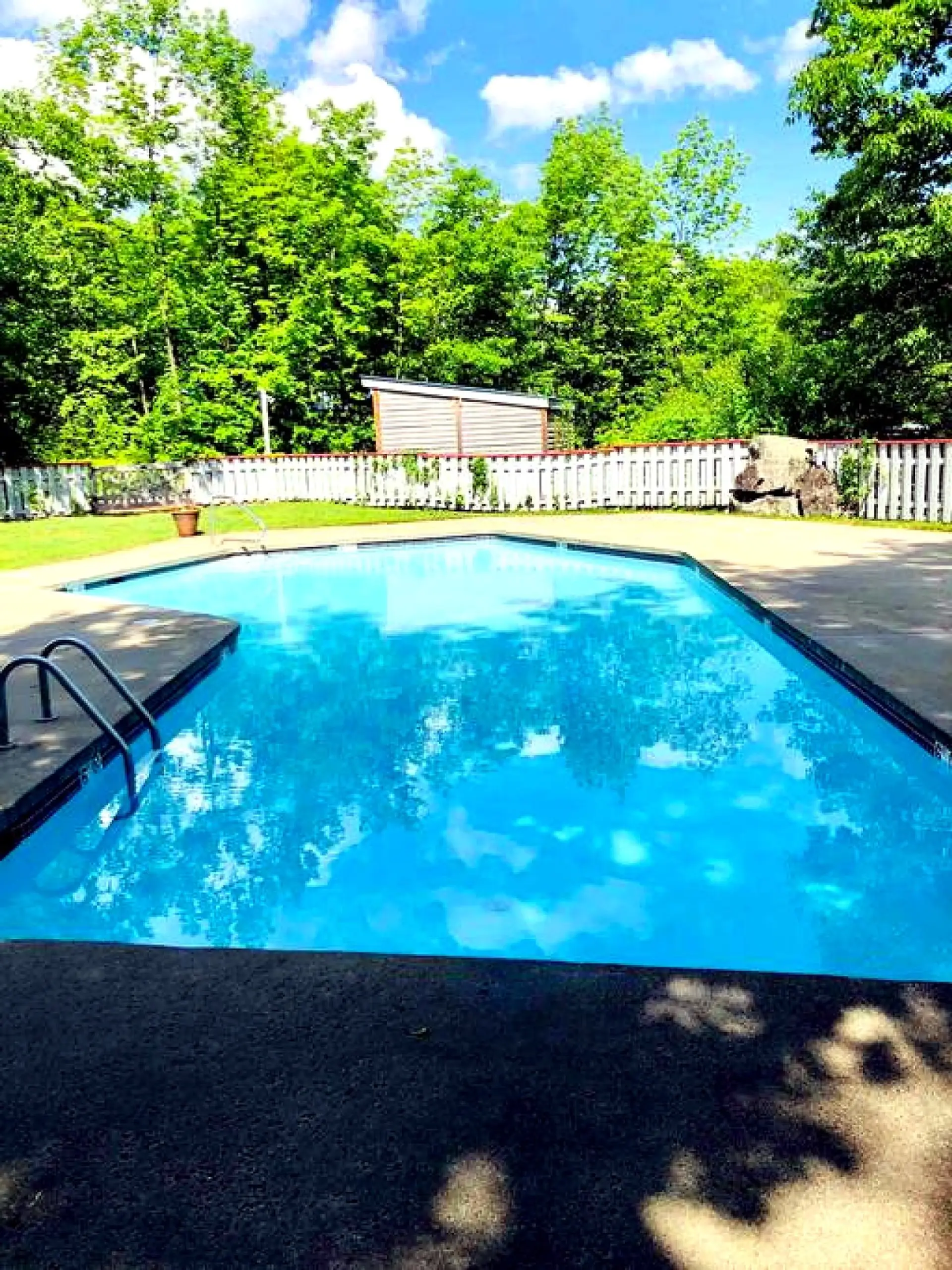 Heated Outdoor Pool | Seasonal | Memorial Day through Columbus Day