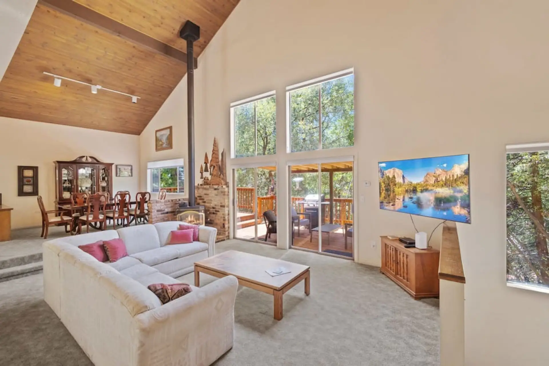 High vaulted ceiling and open. concept living