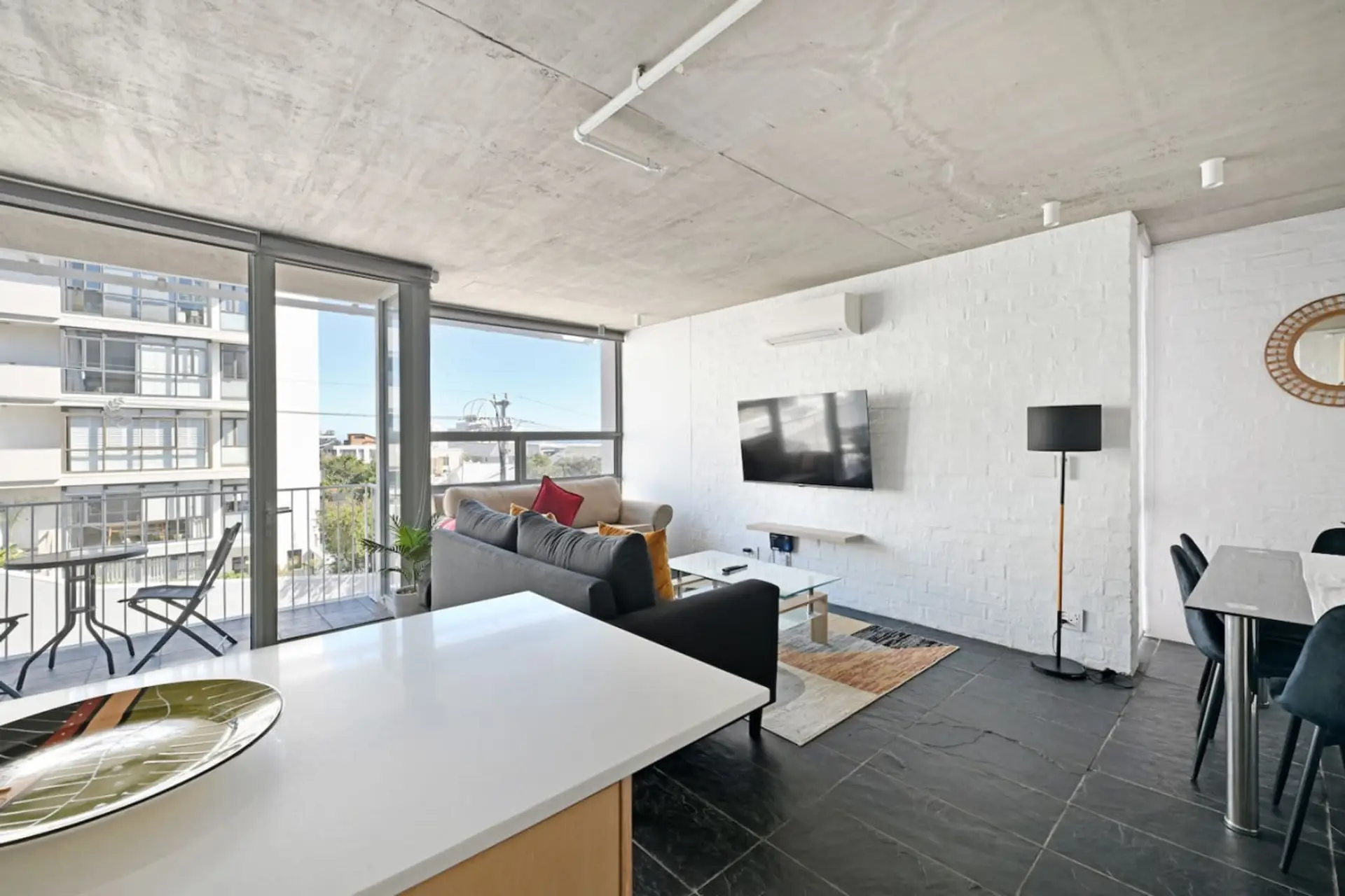 Open plan living with a fresh ocean breeze