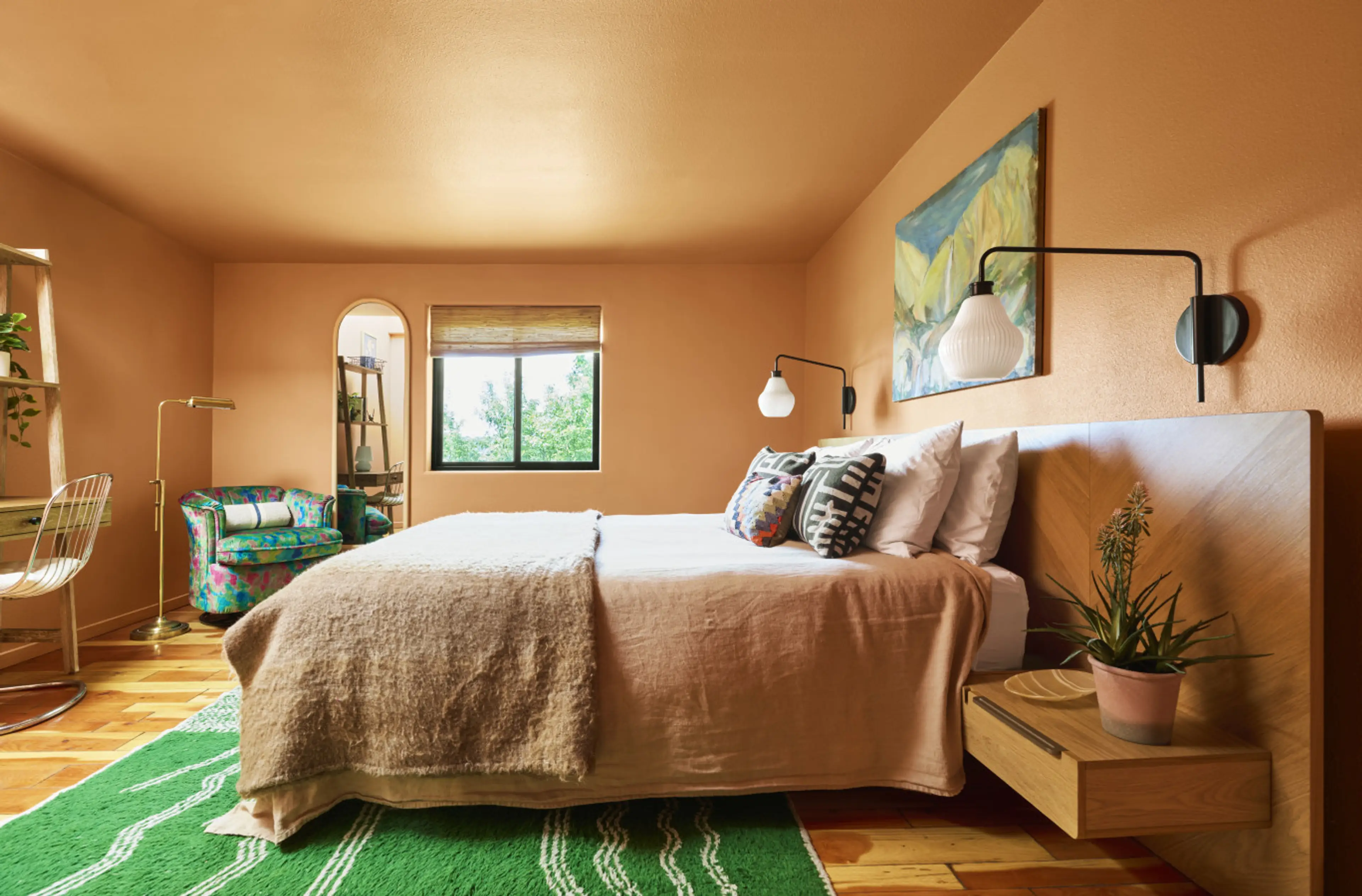 Suites are a mix of 1bd and 2bds, with queen and king beds