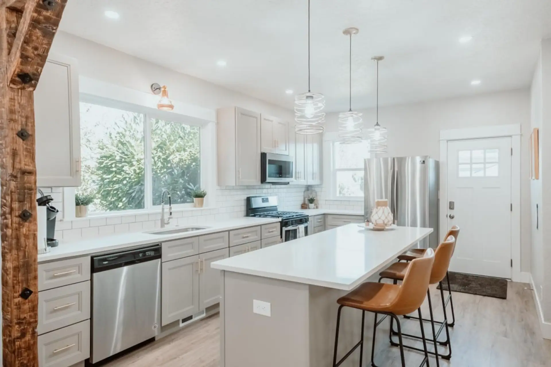 Make your culinary dreams a reality in this bright and airy chef’s kitchen.