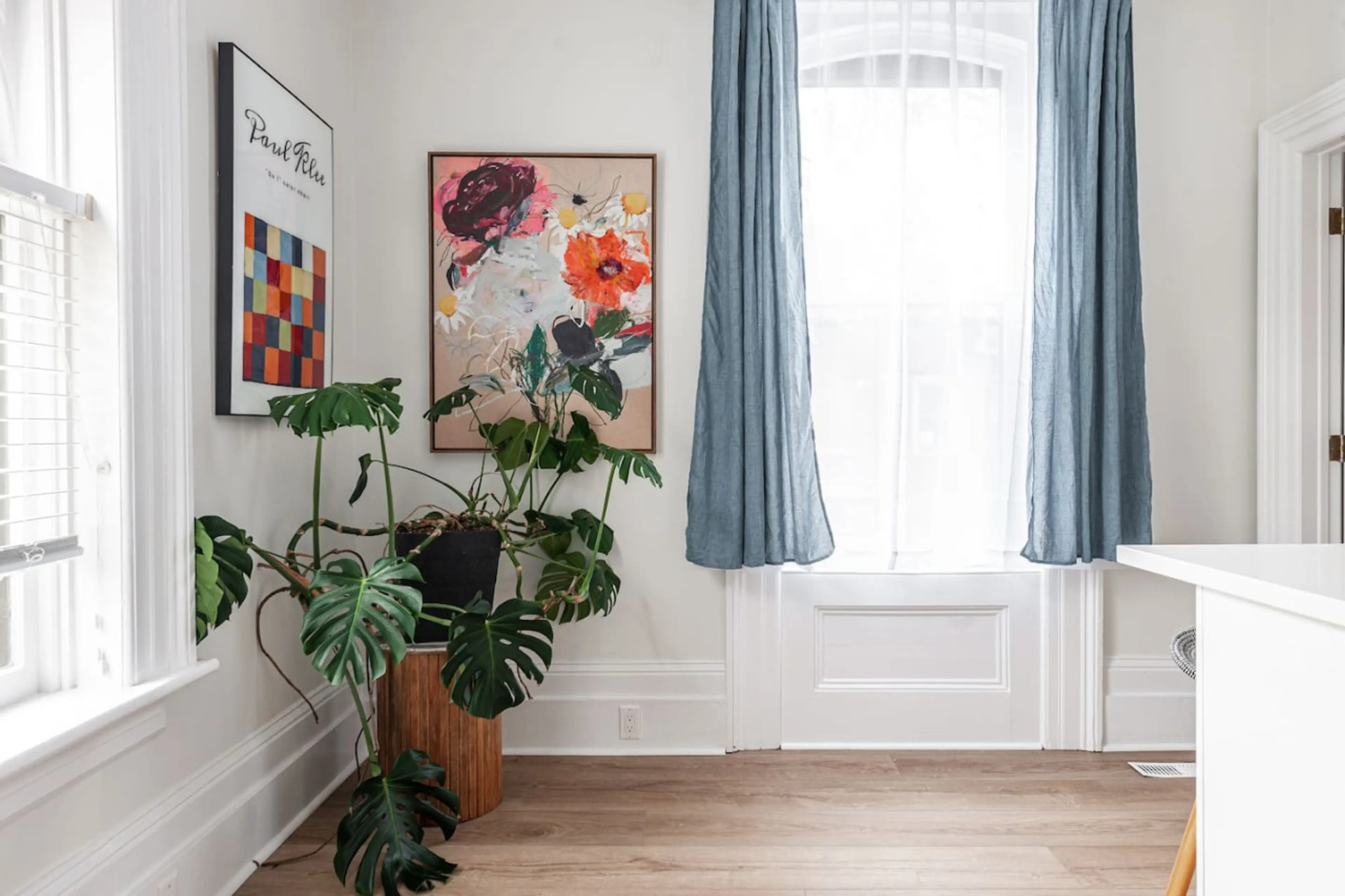 Charming sitting area within the bedroom of Unit 1, providing a cozy corner to relax after enjoying Stratford Festival performances. Perfect for unwinding in this quaint Stratford vacation rental, located near the Shakespearean Gardens, Avon River, and th