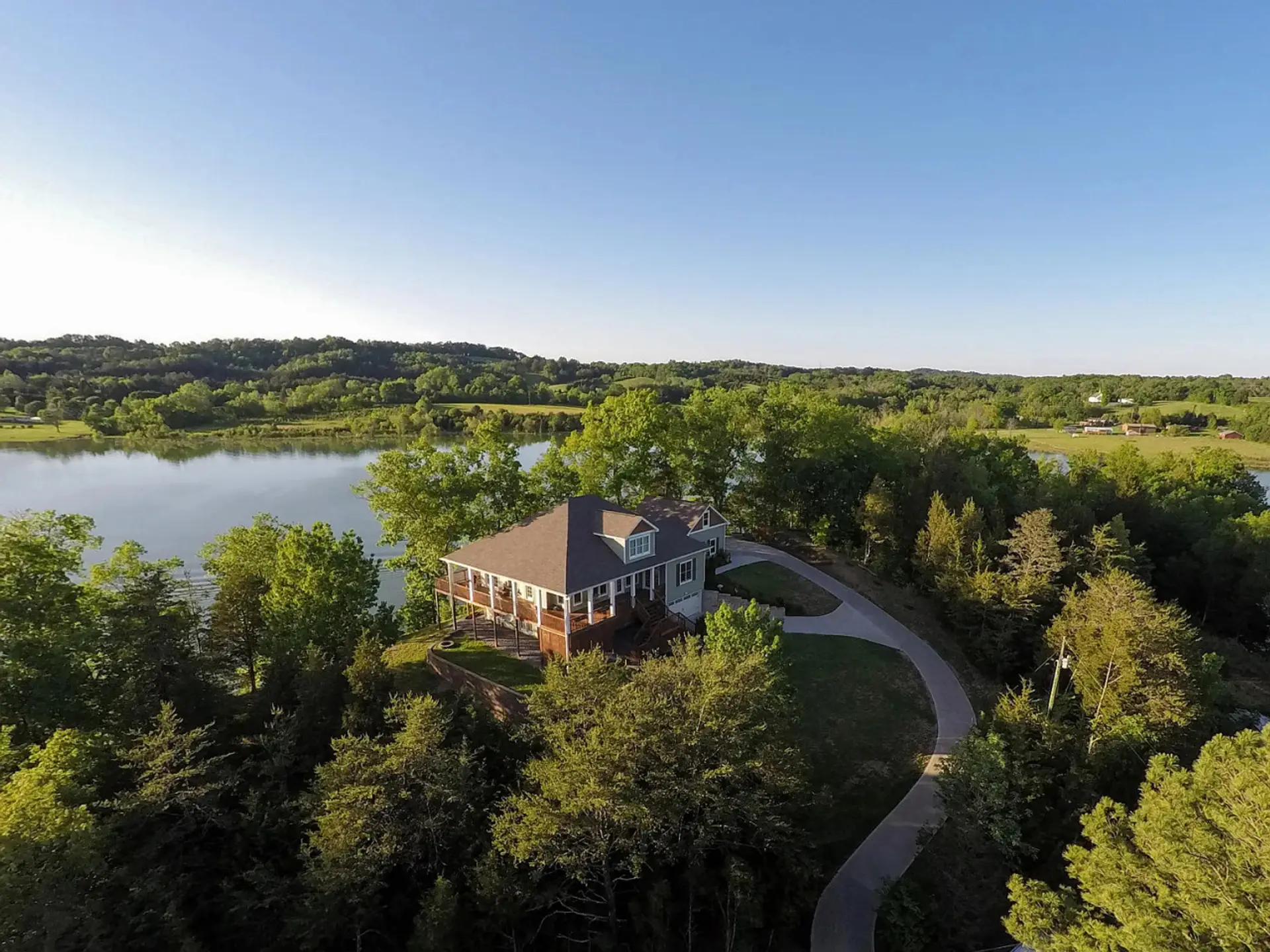 Lake Front with Dock 6 Bdrm Home