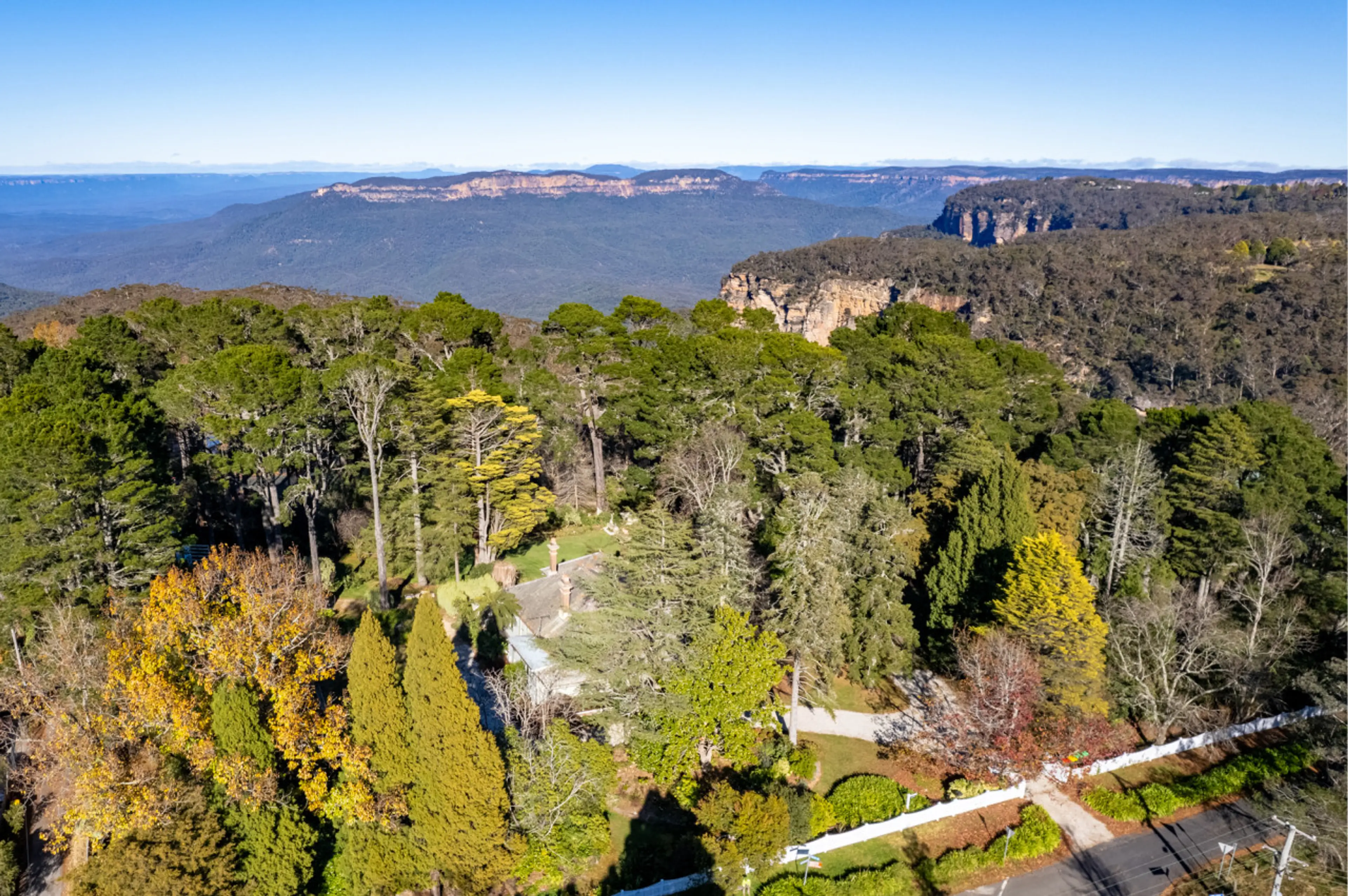 Best location int he Mountains, walk to Empress & Wentworth Falls