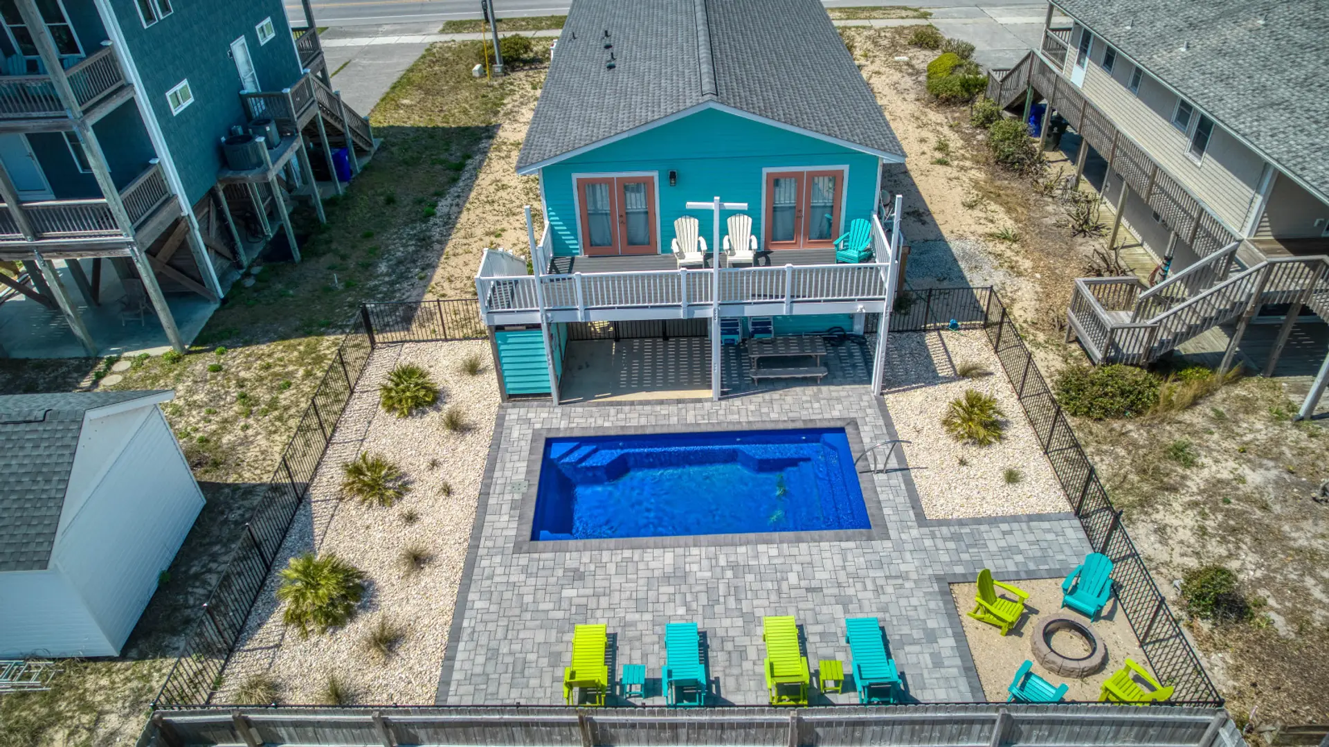 Bird's Eye view of the beautifully landscaped backyard