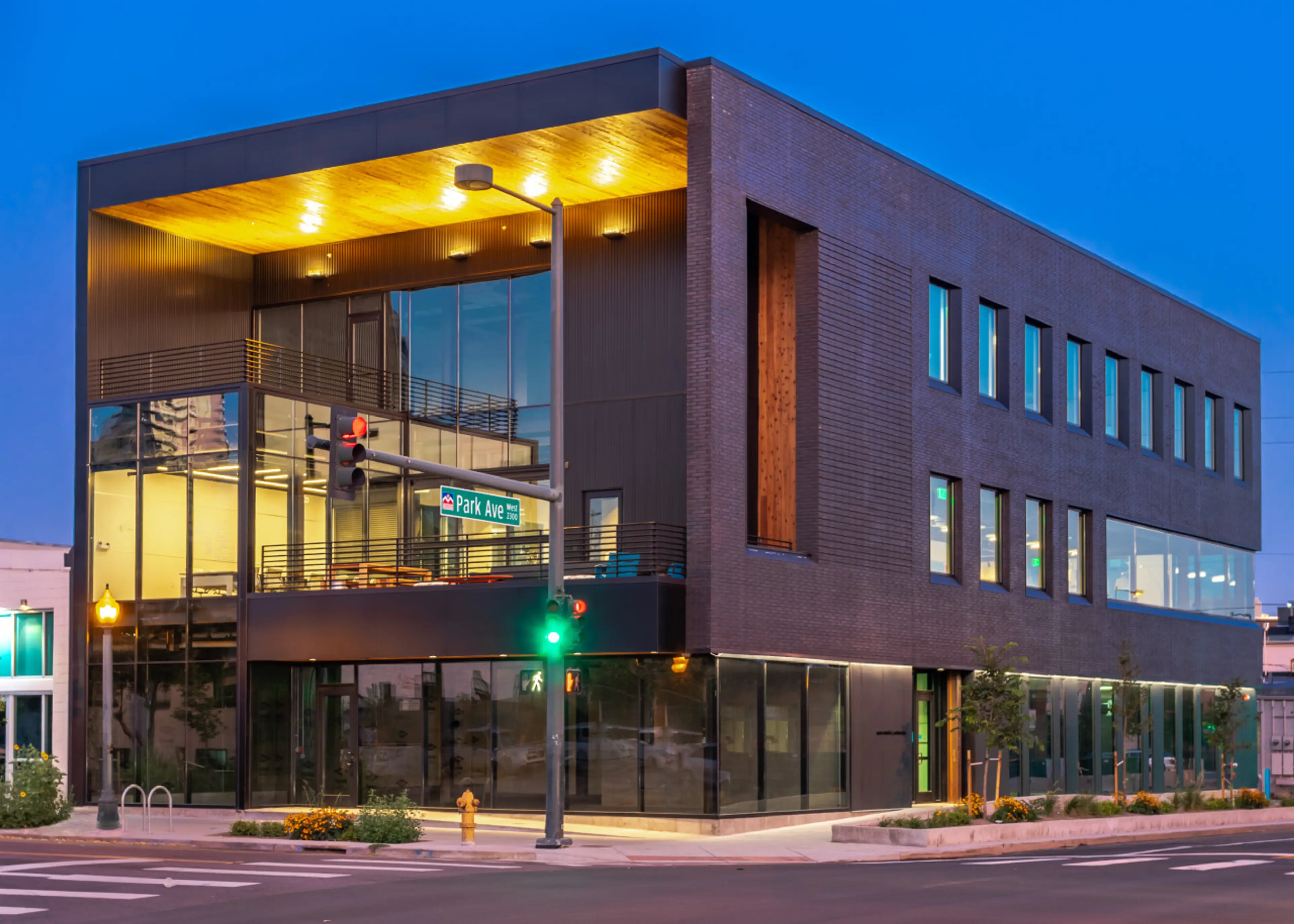 Welcome to HR2 - Located at 1010 Park Ave W