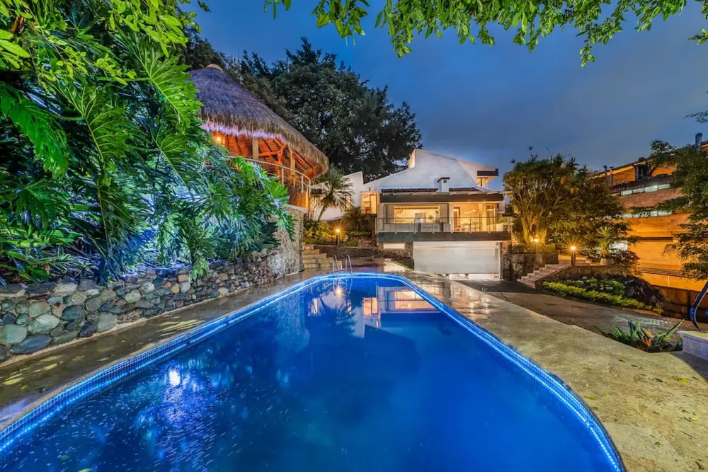 Casa Terracina · Amazing 5BR Mansion with private Pool