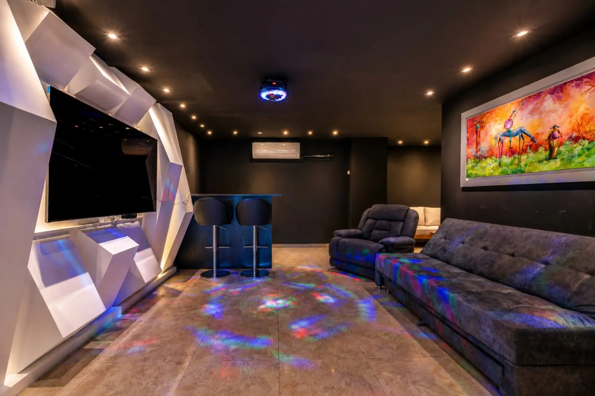 massive 3 bedroom apartment with private jacuzzi and private club, el poblado medellin - 35