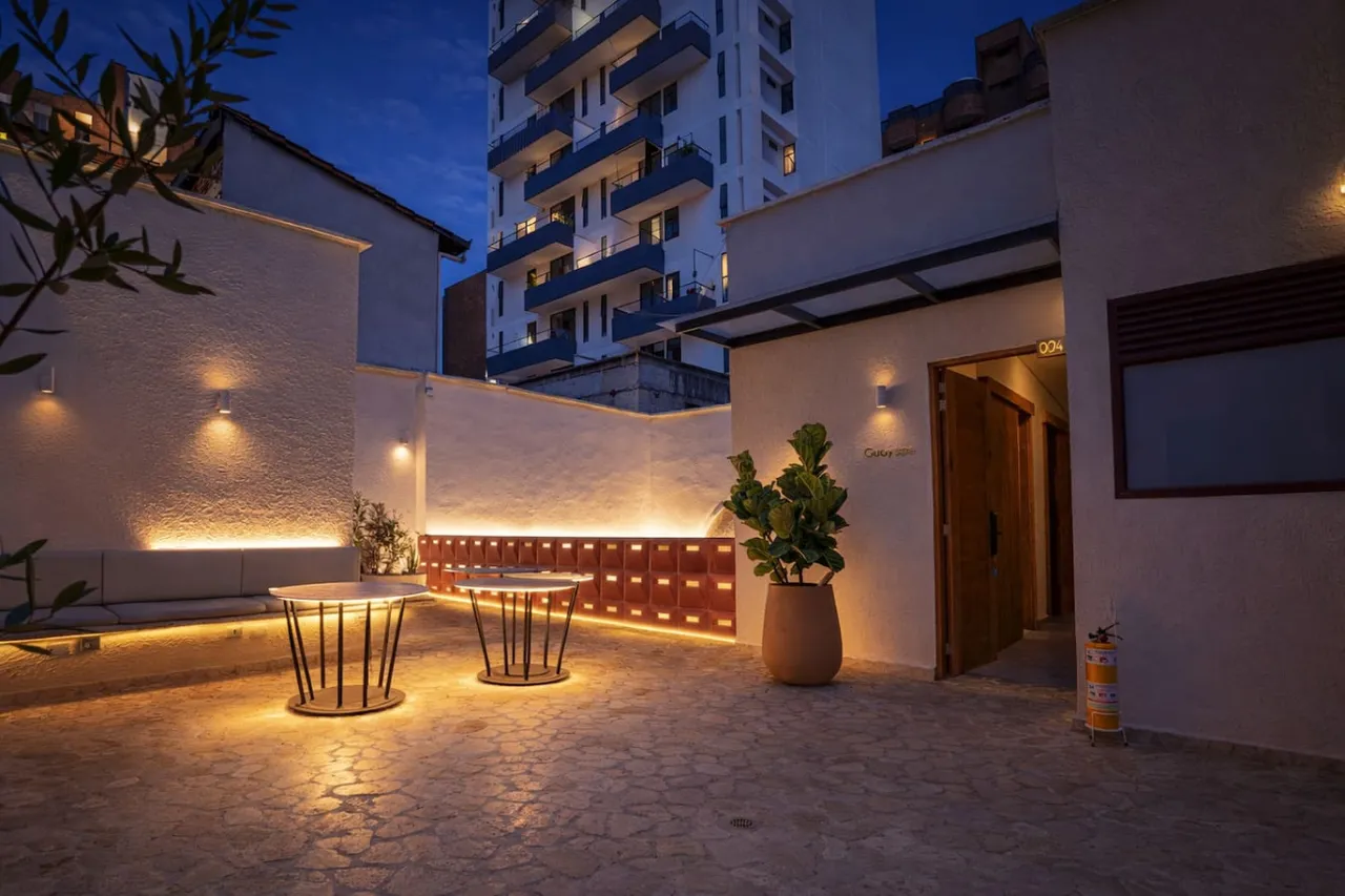 Casa Museo · Standar — Casa Museo, Laureles