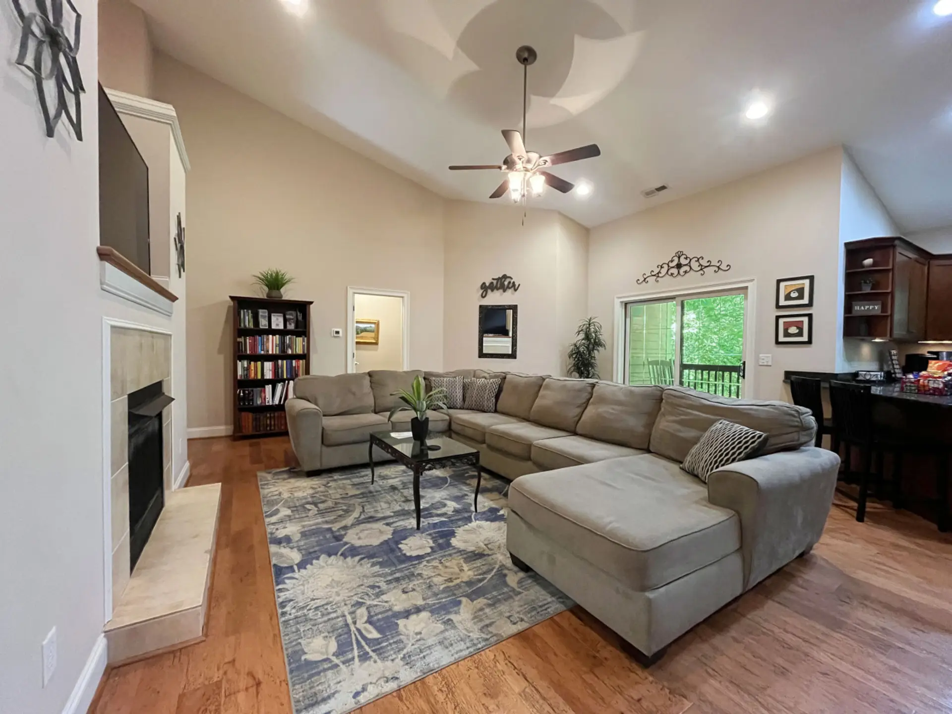 The Falcon at Asheville Retreats: "Amazing property, 5-star++ host. Highly recommended" — Connie B. 5/5 ★★★★★ Welcome to your spacious mountain home! The open-concept great room flows seamlessly into the dining area and kitchen!