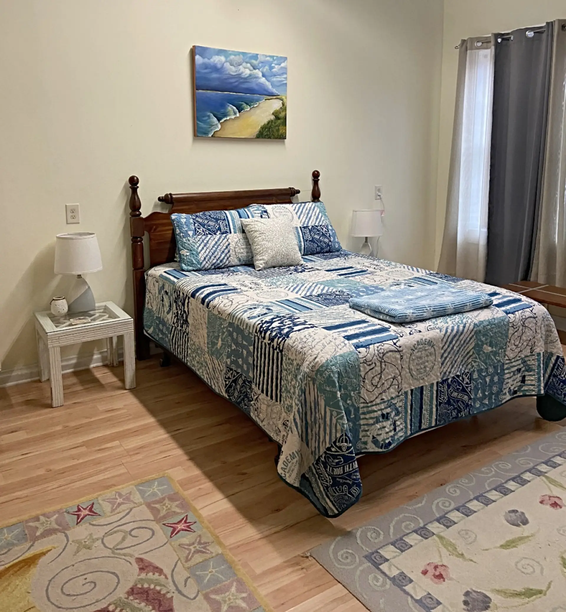 Main Bedroom with Queen Bed