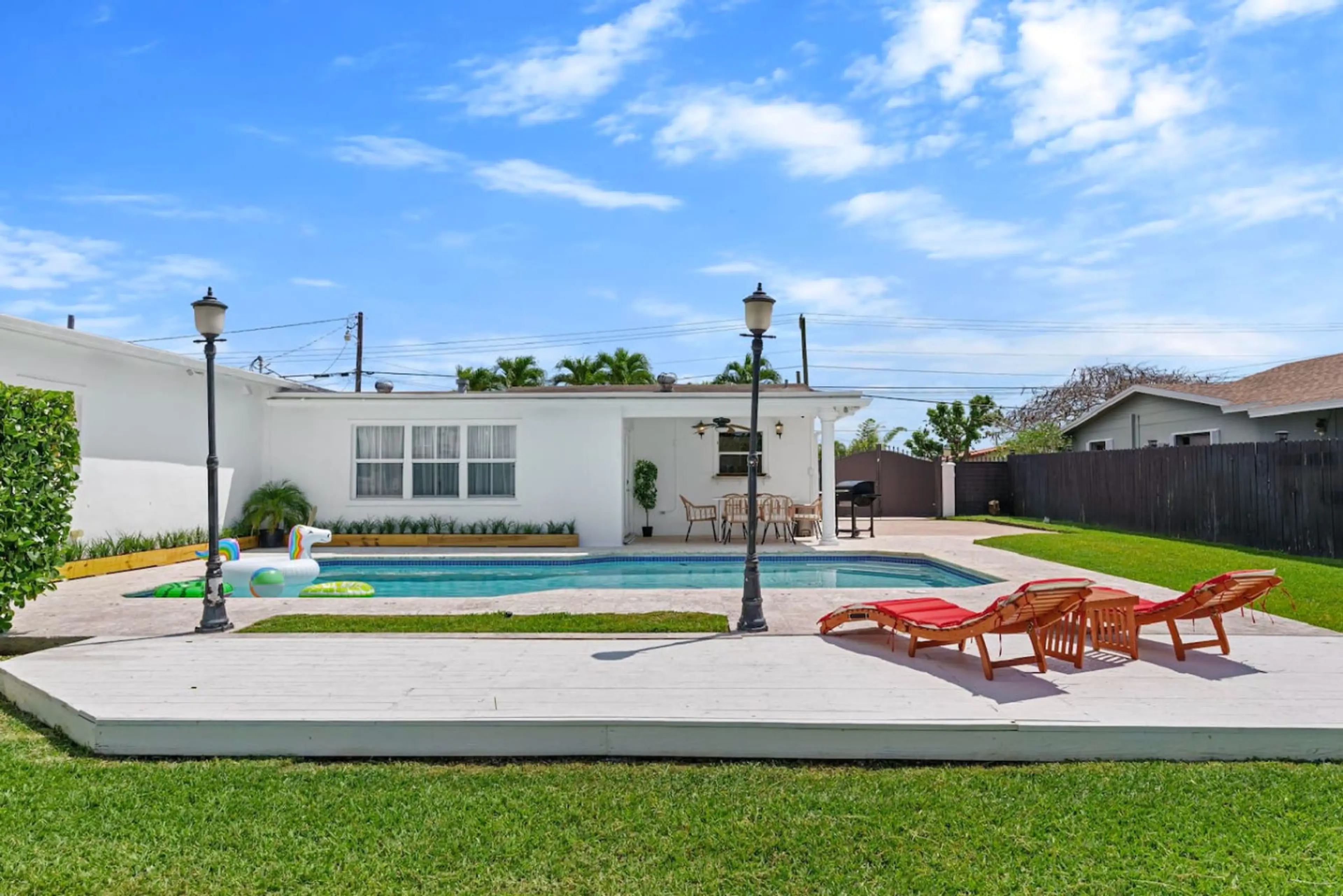 Pool - Sun - MIami