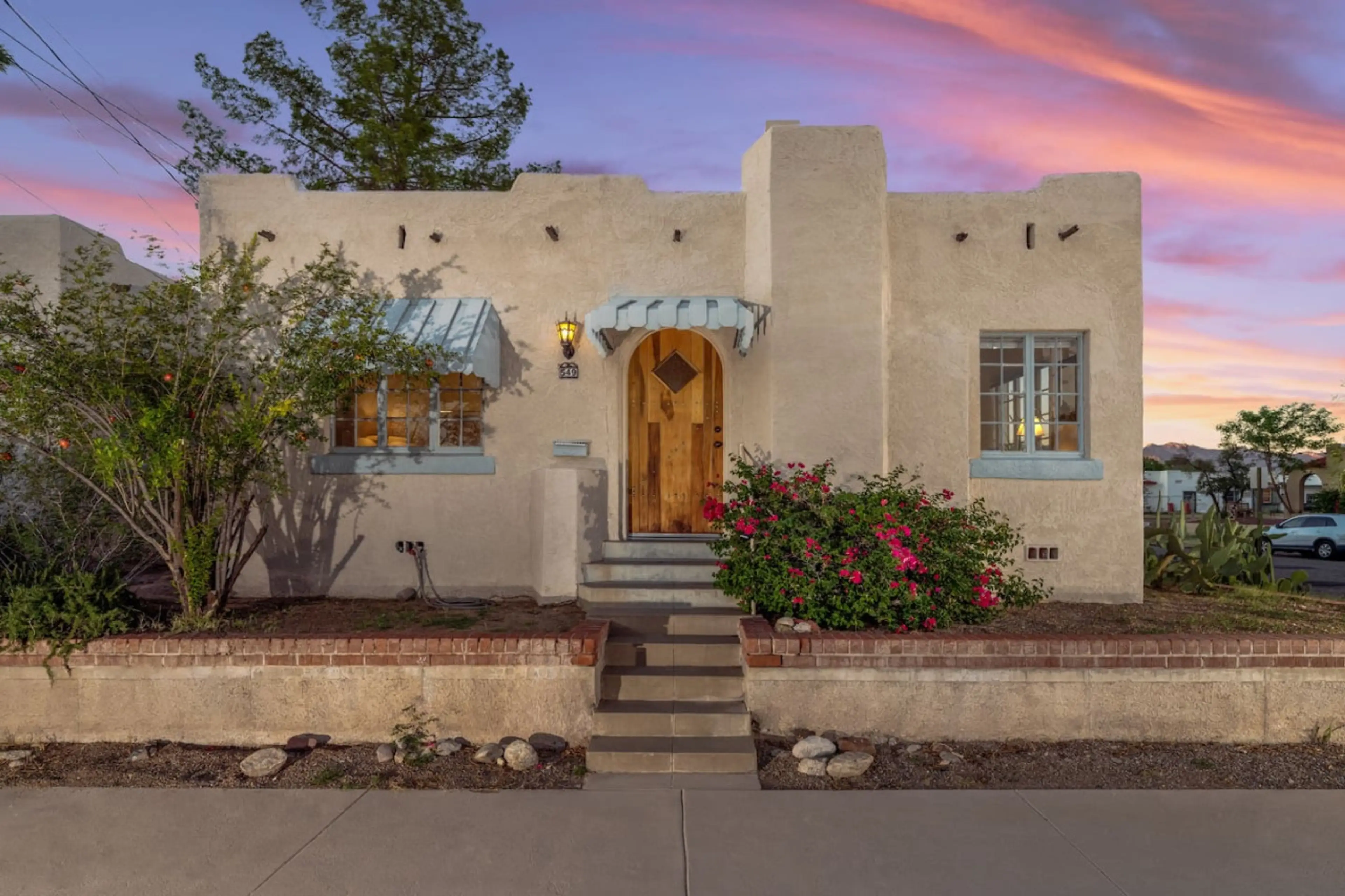 Casita sits on a corner lot. There are 8 steps to the main door, allowing for a better view of the area.