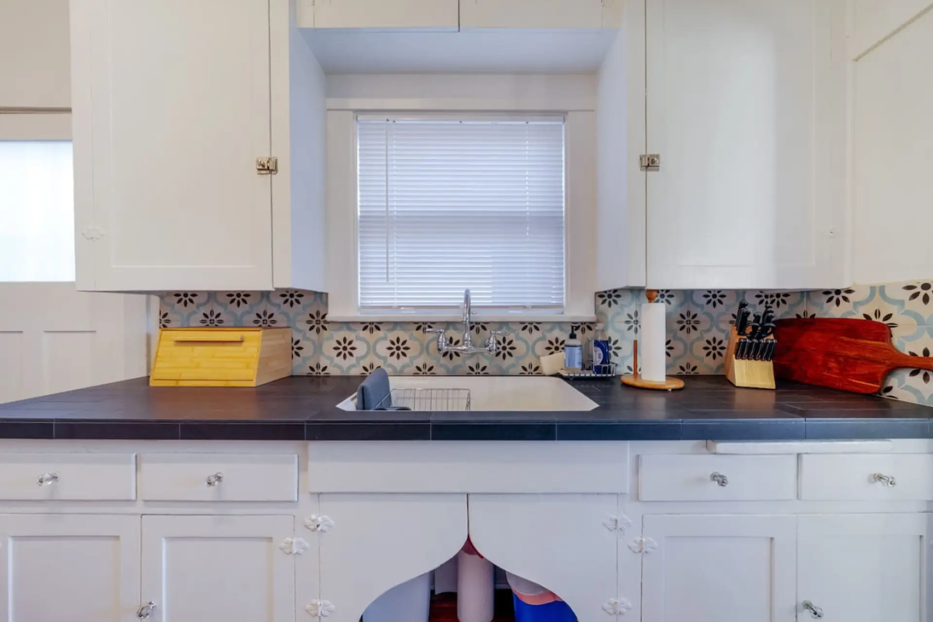 Fully-equipped kitchen to meet all your cooking and baking needs