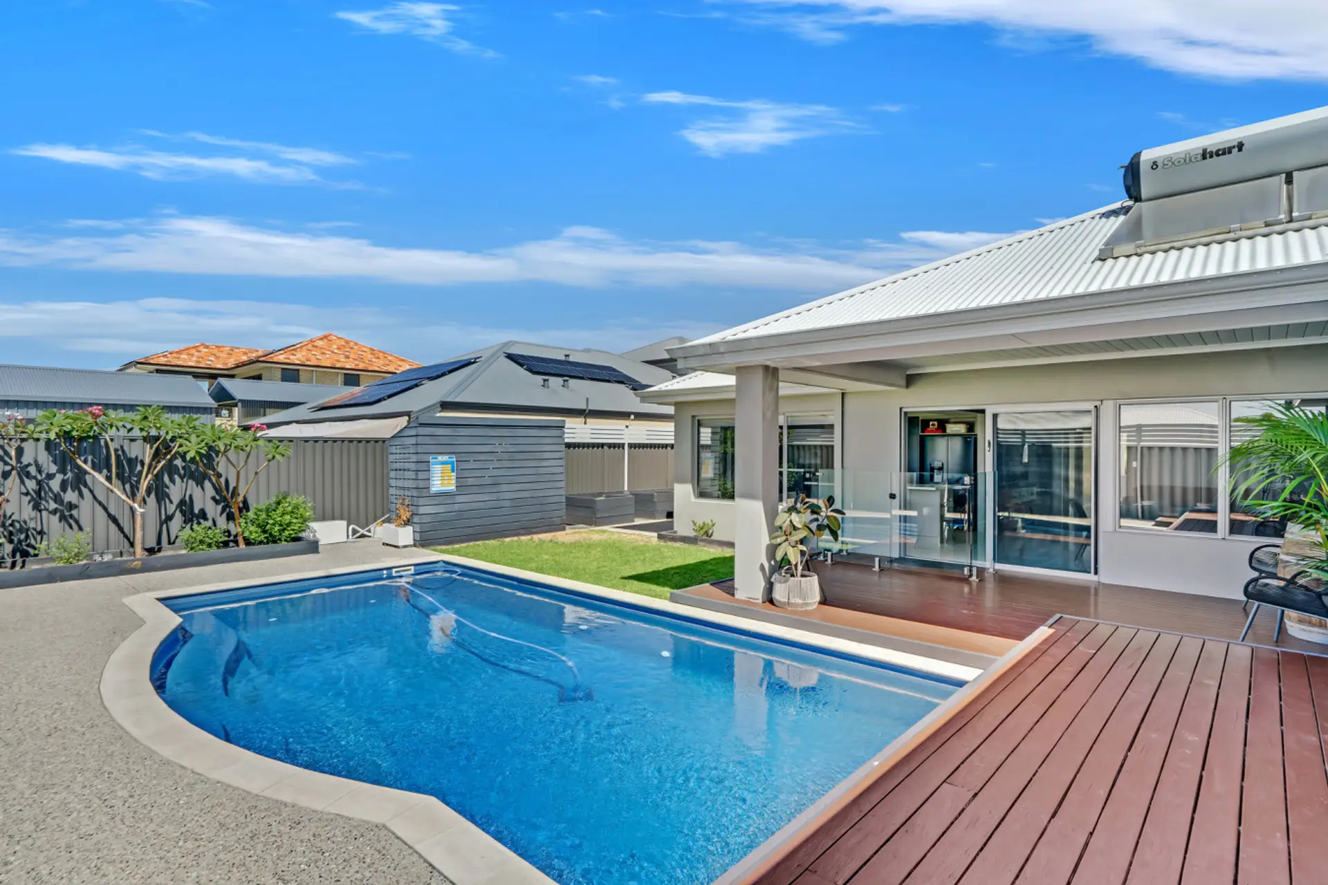 Sun-Soaked Relaxation – Soak up the sun by the crystal-clear pool, perfect for lazy afternoons.
