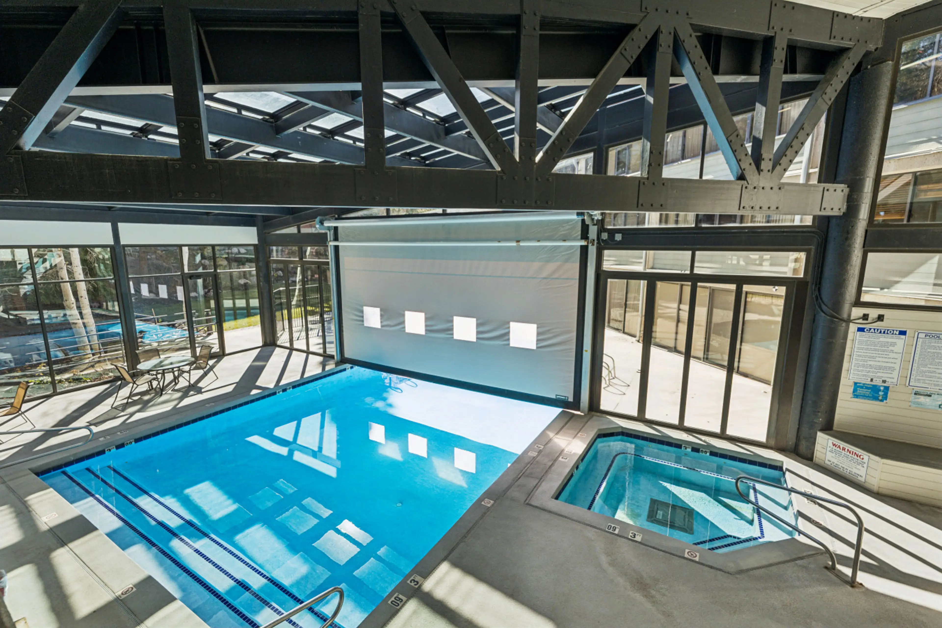 Indoor/Outdoor Pool, Hot Tub and Sauna