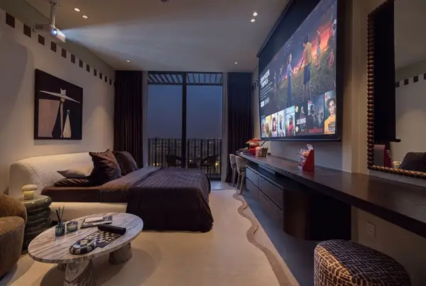 Pool, Gym & Movie Projector - Modern JVC Studio