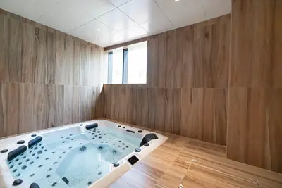 Luxury Studio at Sky Hills Residence by HRE