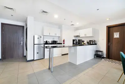 Stylish 1-Bedroom Apartment in Bahia 2