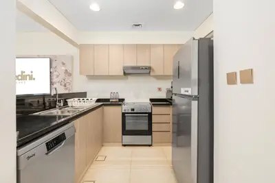 Spacious 3BR Villa in DAMAC Hills, Rockwood